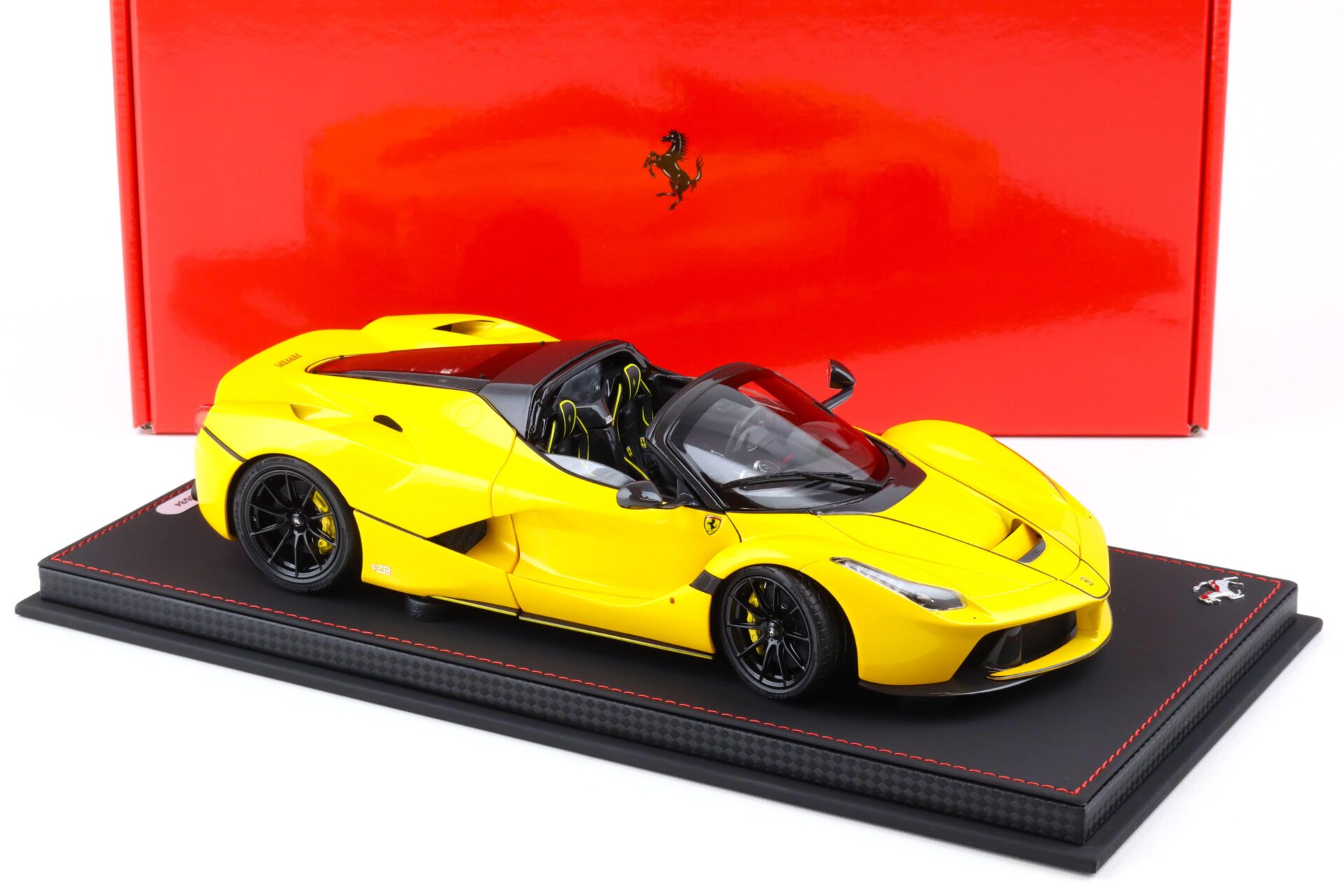 1:18 BBR Ferrari LaFerrari Aperta Giallo Tristrato/ special wheels Diecast - Limited 84 pcs.