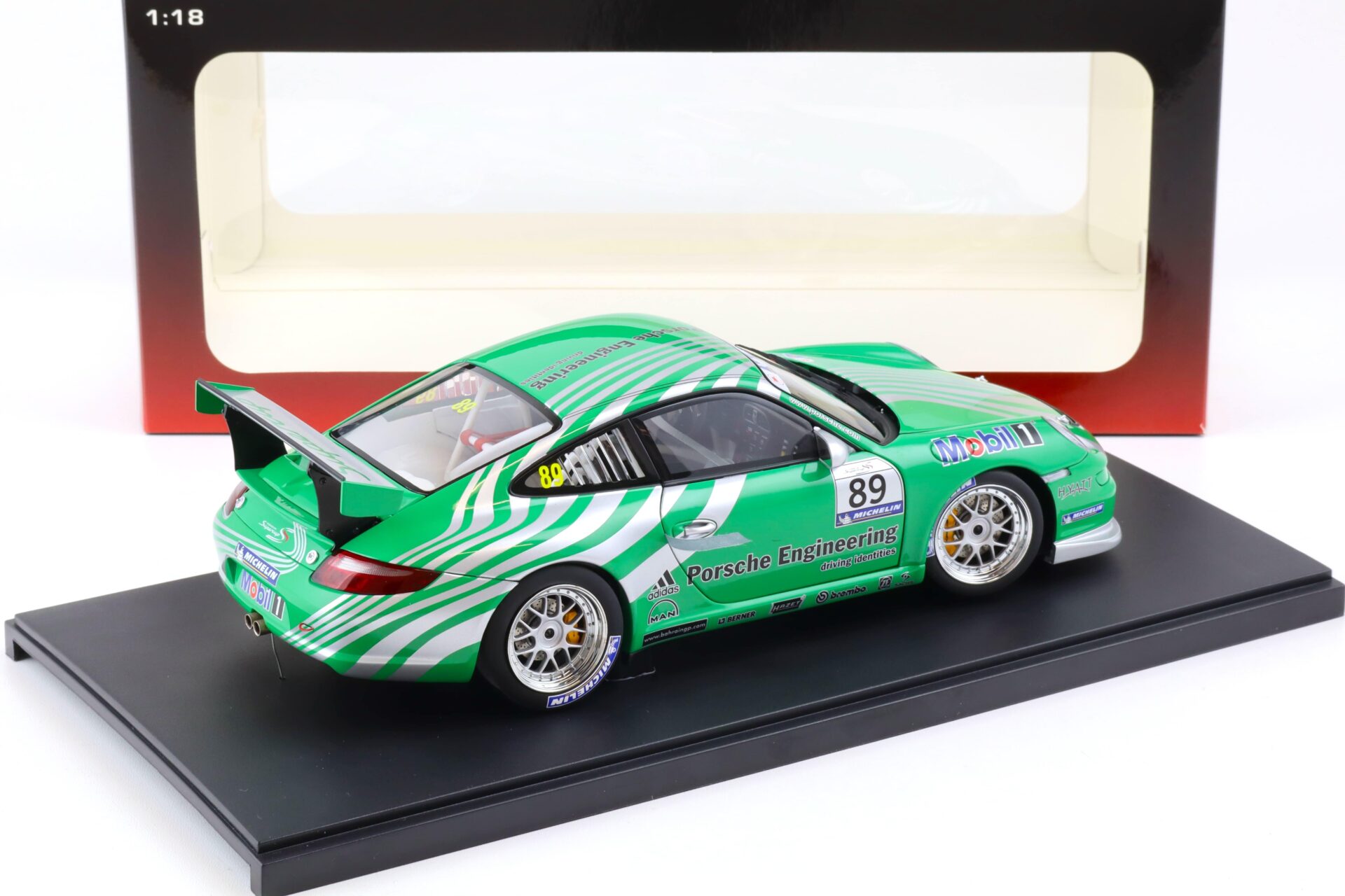 1:18 AUTOart Porsche 911 (997) GT3 CUP 2006 #89 VIP green Livery 80682