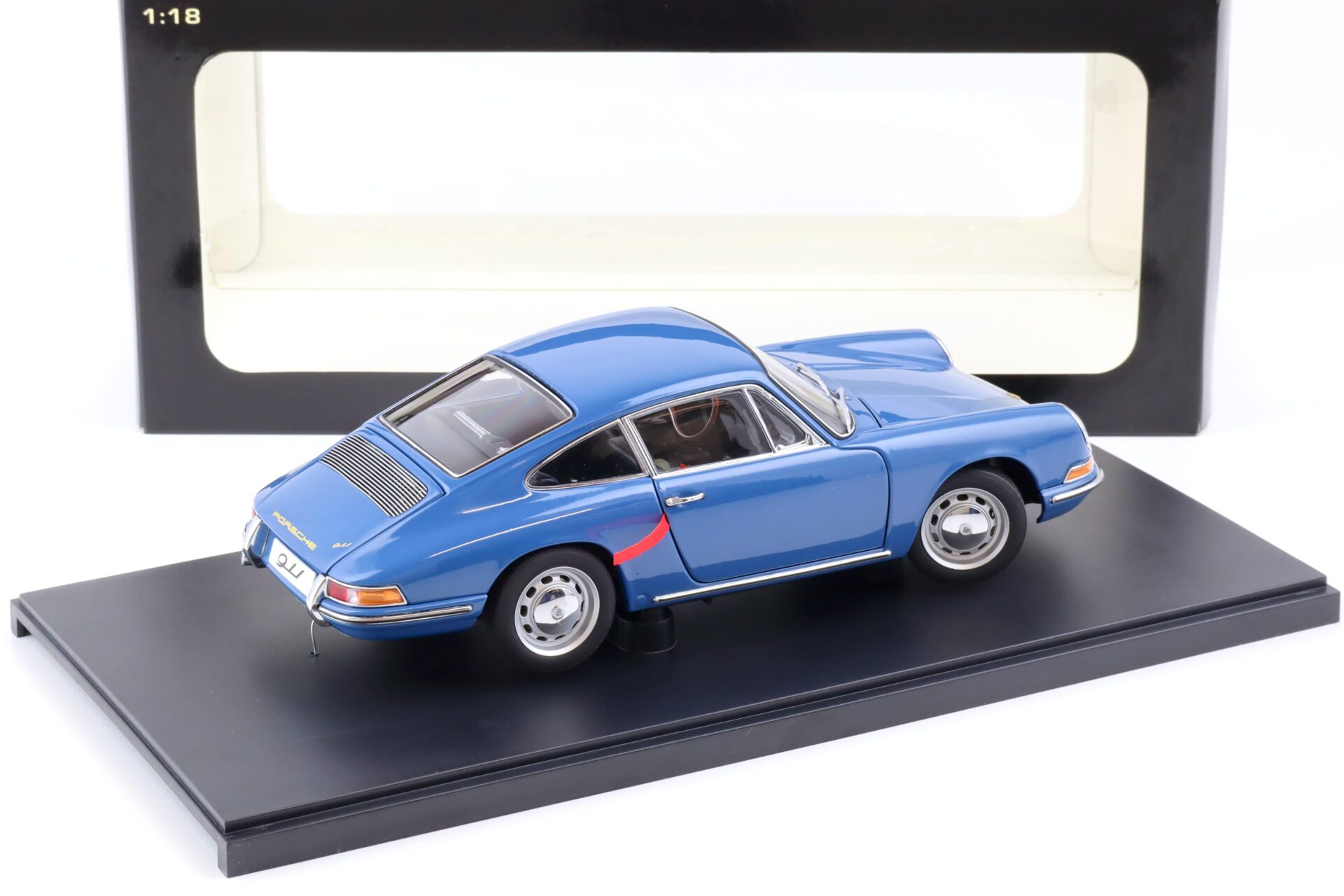 1:18 AUTOart Porsche 911 (901) Coupe 1964 blue 77913