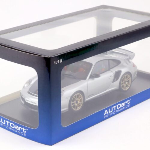 1:18 AUTOart Porsche 911 (997) GT2 RS silver/ with Carbon 77961