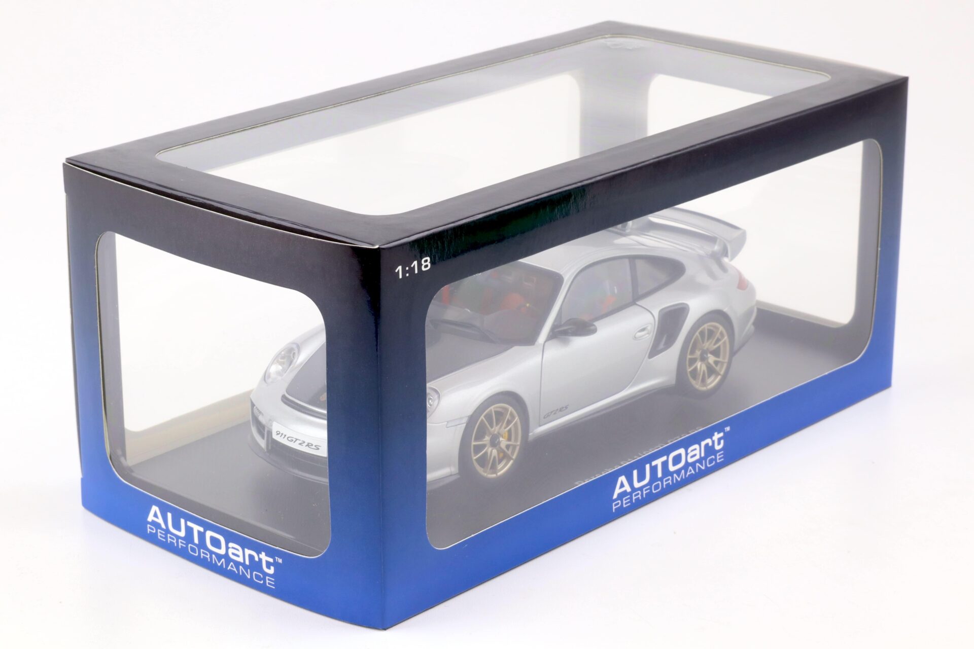 1:18 AUTOart Porsche 911 (997) GT2 RS silver/ with Carbon 77961