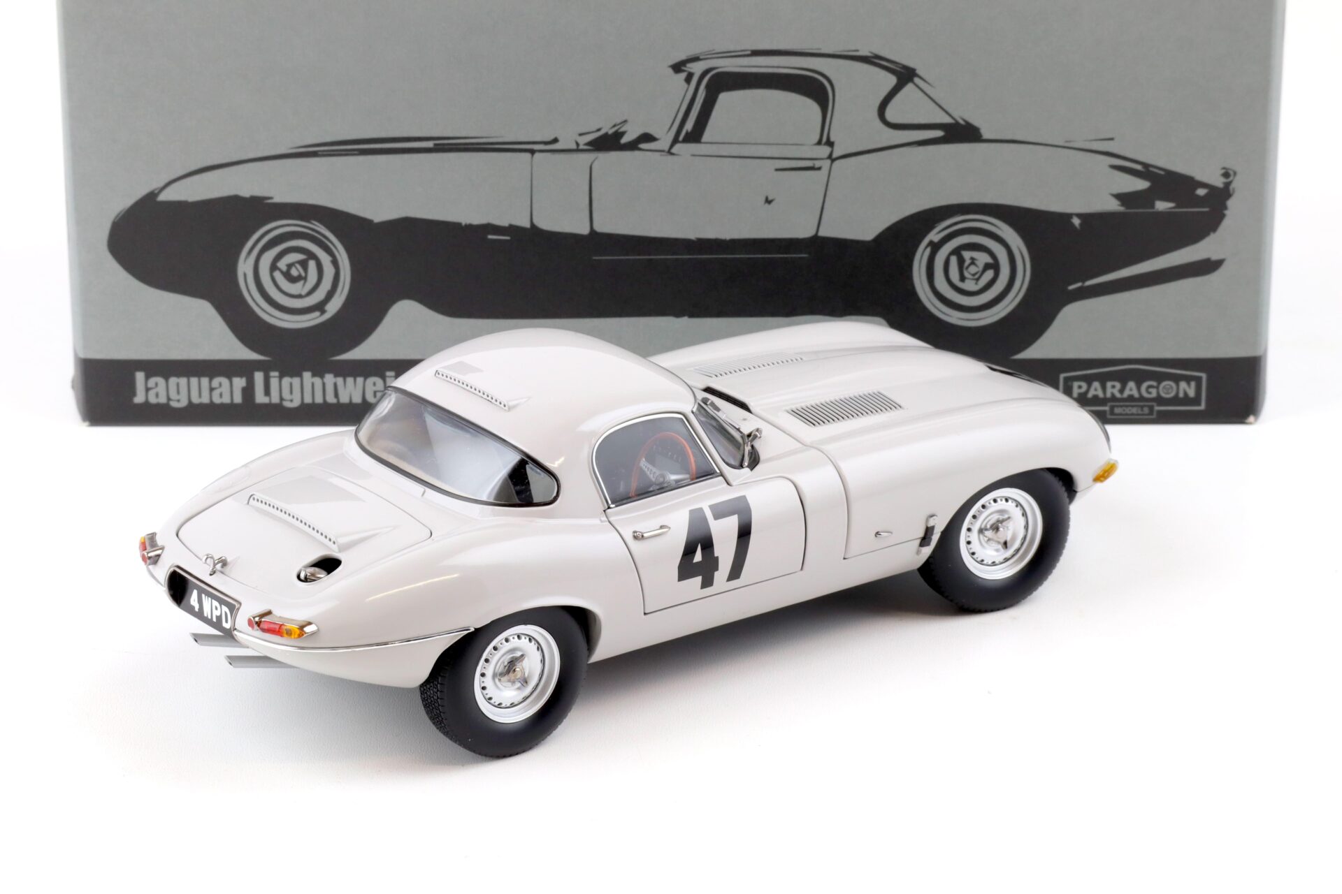 1:18 Paragon Jaguar E-Type Lightweight No.1 Coombs 4 WPD grey 1963