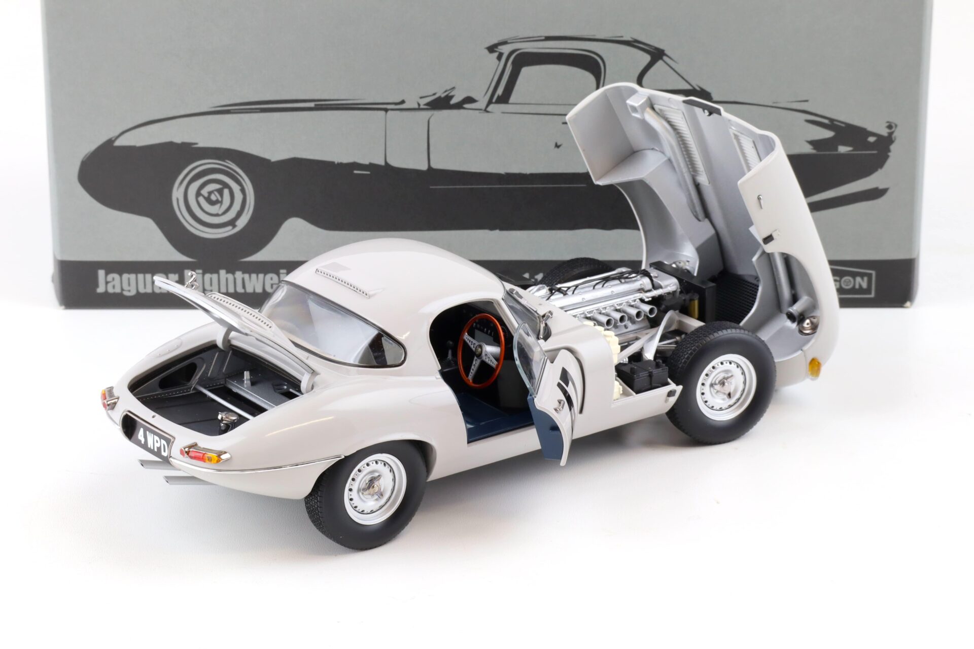 1:18 Paragon Jaguar E-Type Lightweight No.1 Coombs 4 WPD grey 1963