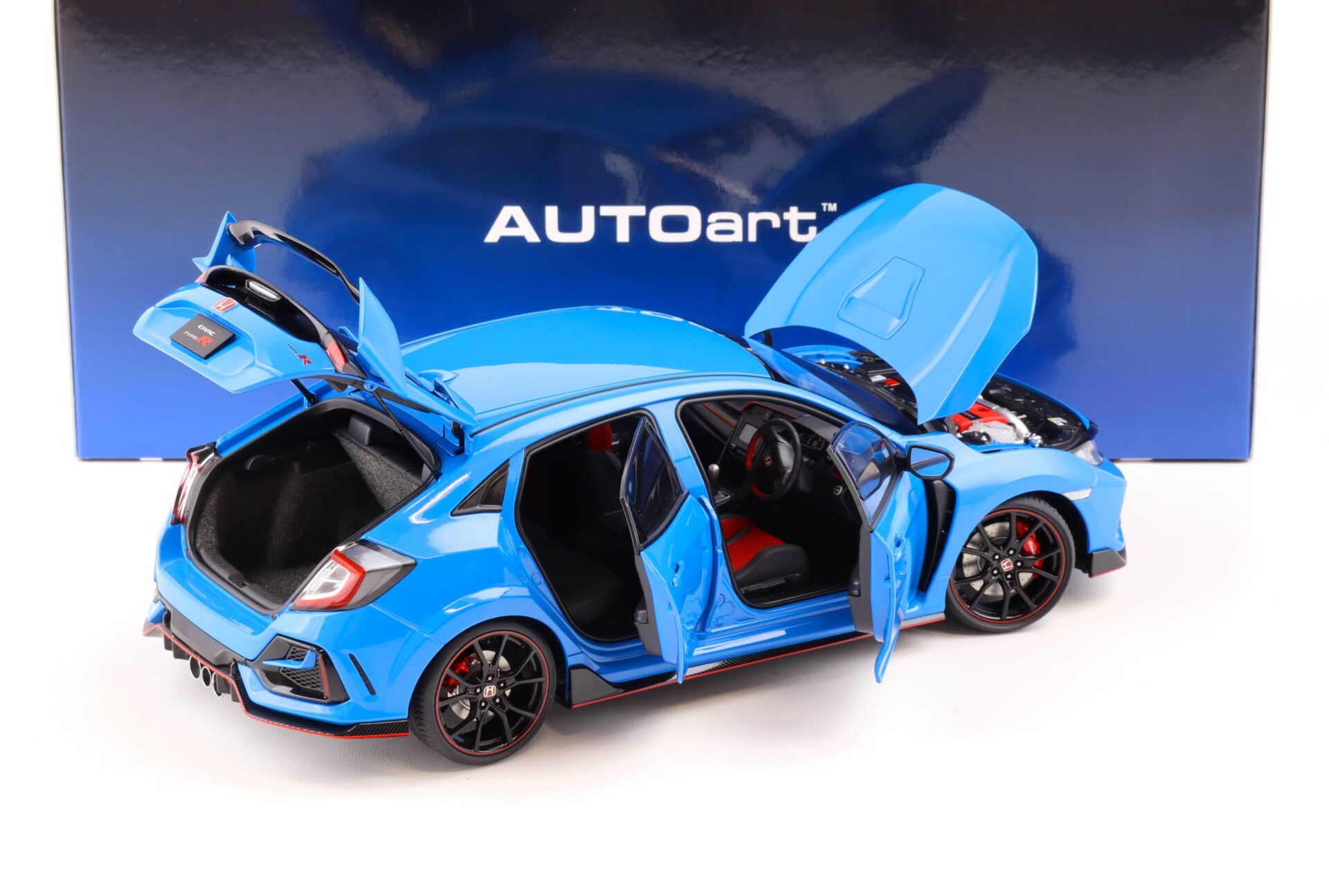 1:18 AUTOart Honda Civic Type R (FK8) 2021 Racing blue pearl 73224