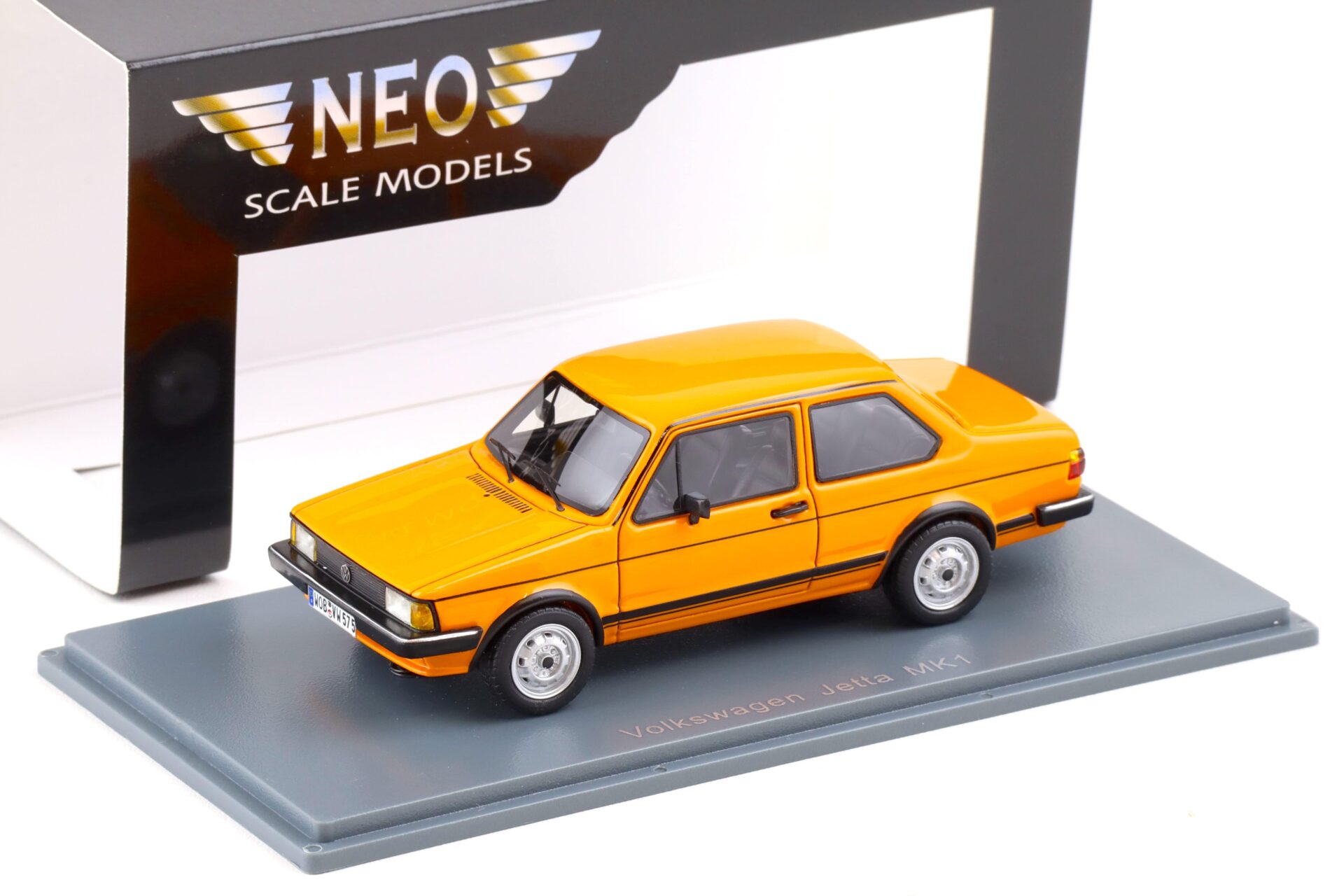 1:43 NEO VW Jetta MK1 orange 1980 43575