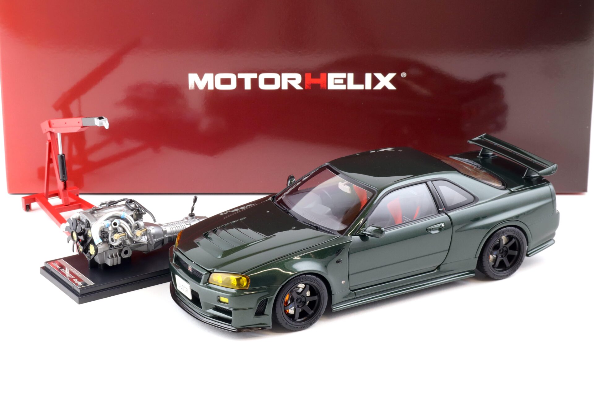 1:18 Motorhelix Nissan Skyline GT-R (R34) NISMO CUSTOMIZED dark green + engine M83408