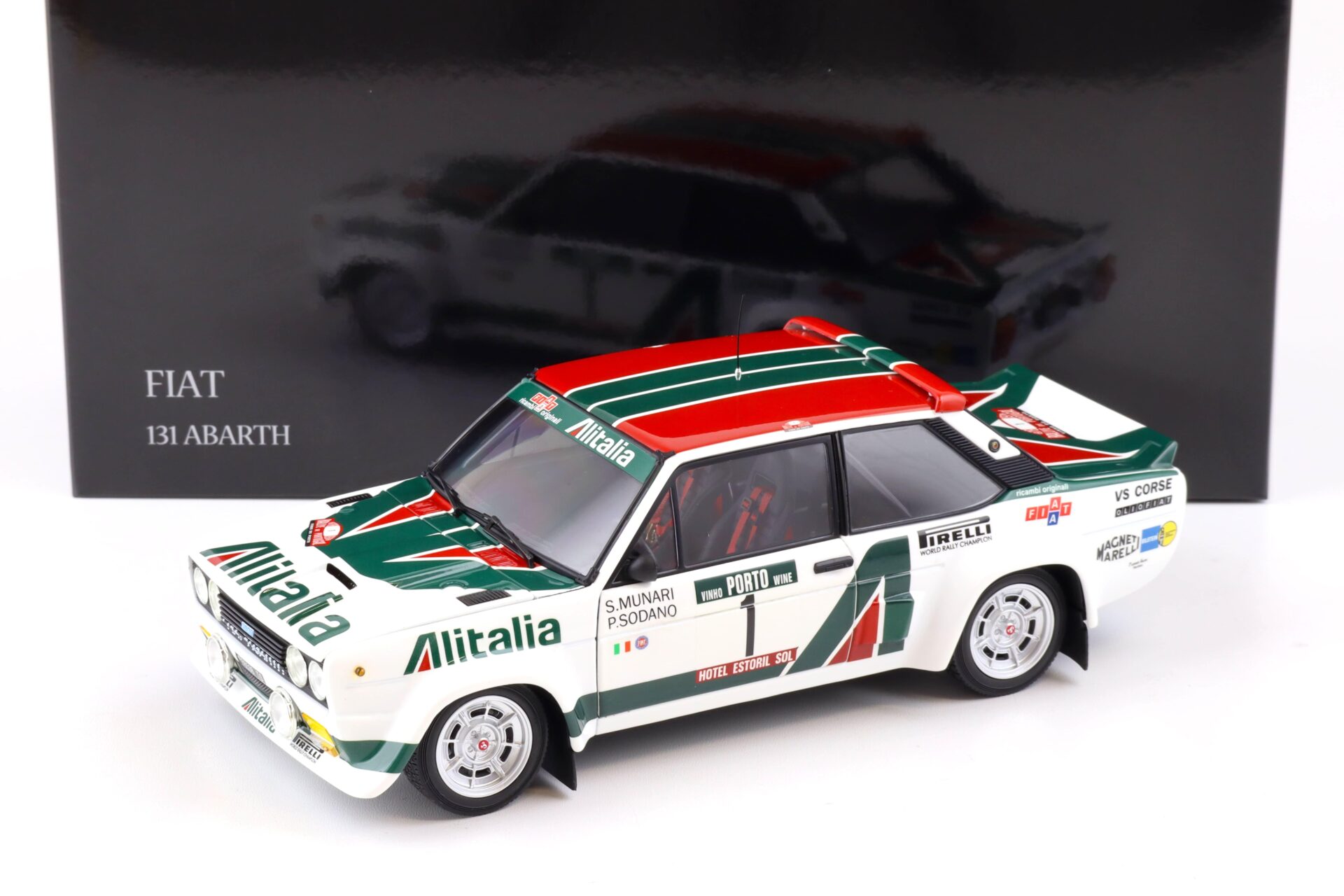 1:18 Kyosho Fiat 131 ABARTH Rally Portugal 1978 Munari #1 Diecast 08376B