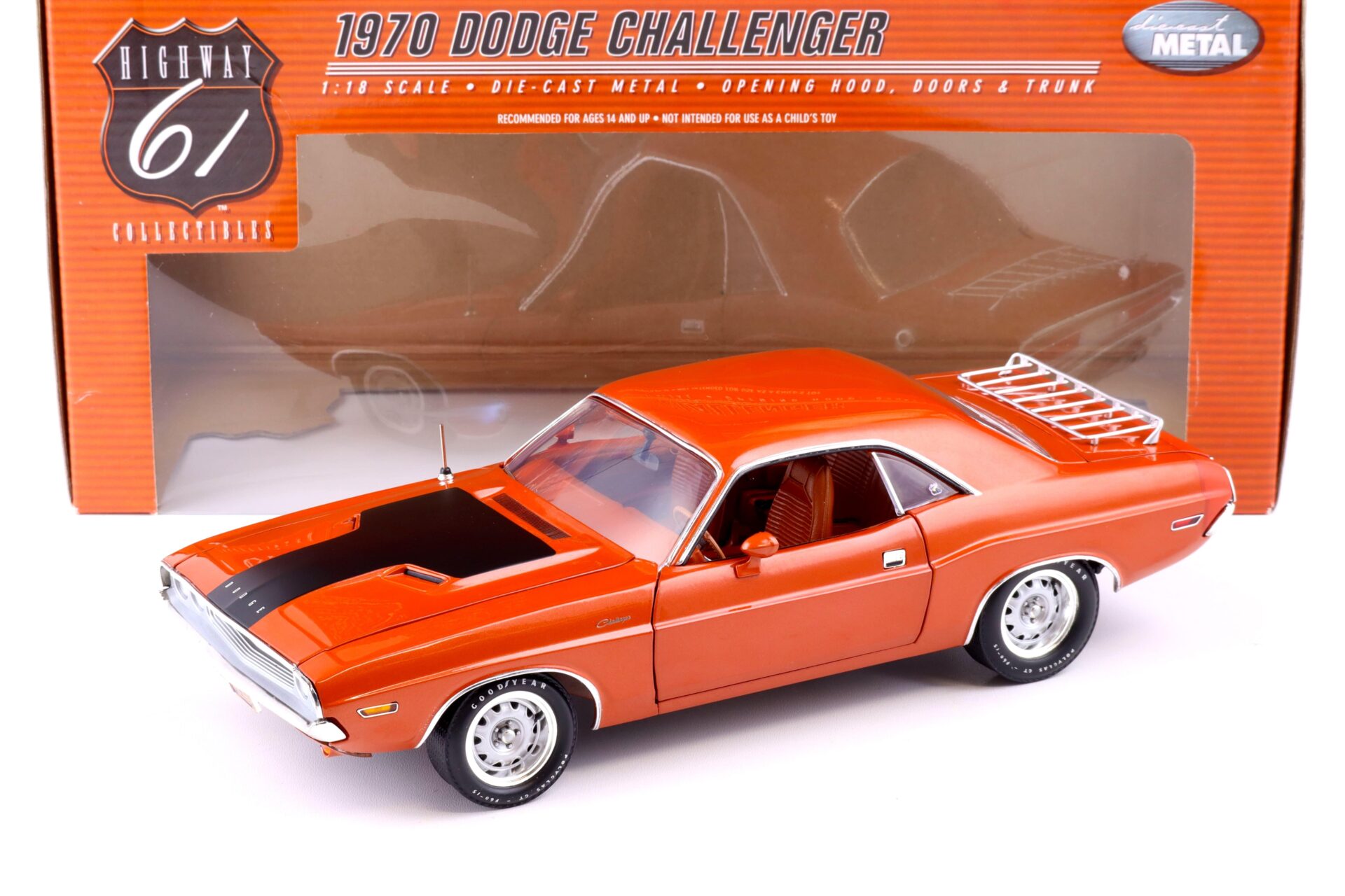 ID 86329 orig.jpg 1:18 Highway61 Dodge Challenger Coupe 1970 orange metallic 50782