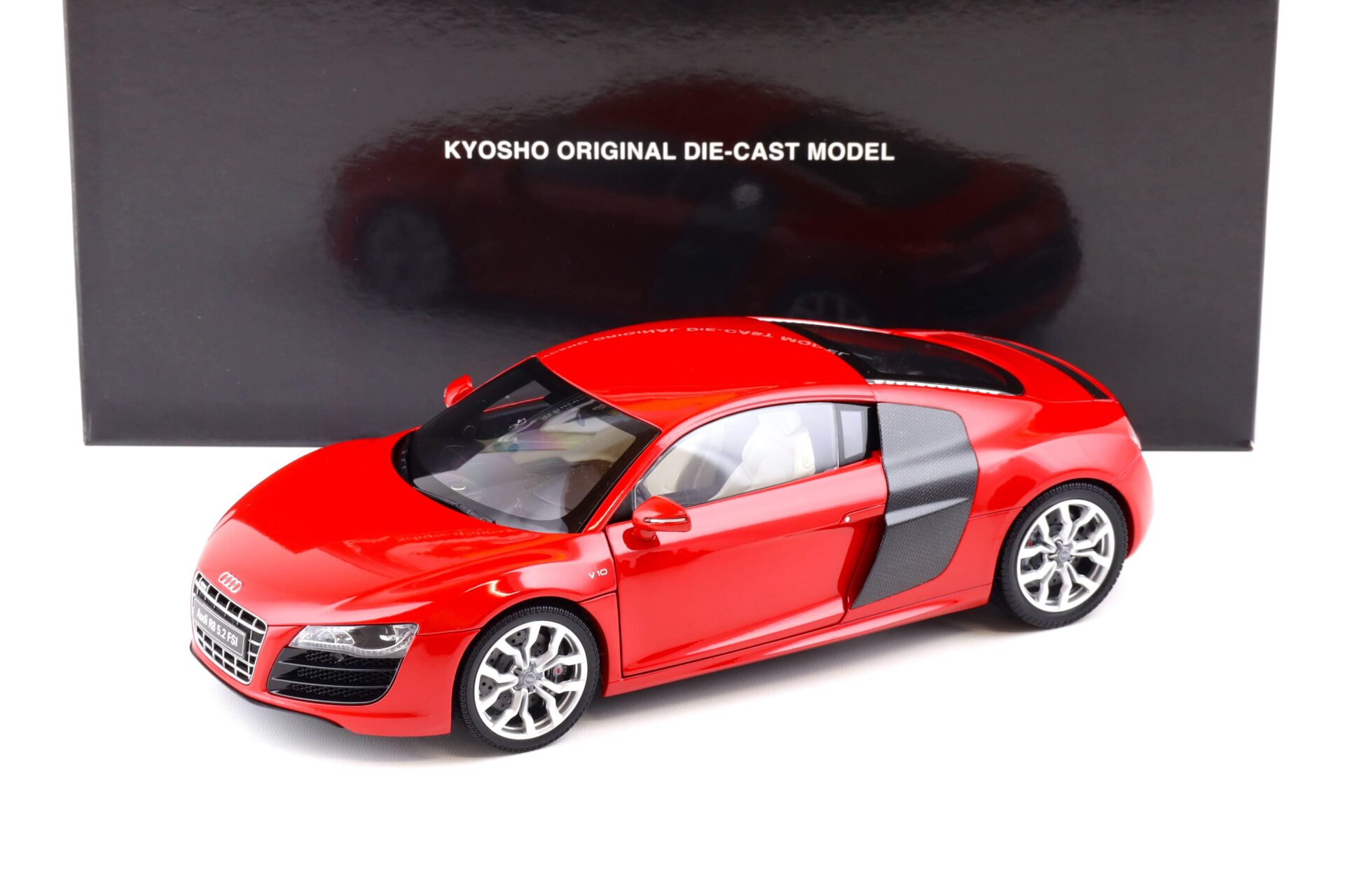 ID 86512 orig.jpg 1:18 Kyosho Audi R8 5.2 FSI V10 Quattro Coupe brilliant red 09216R