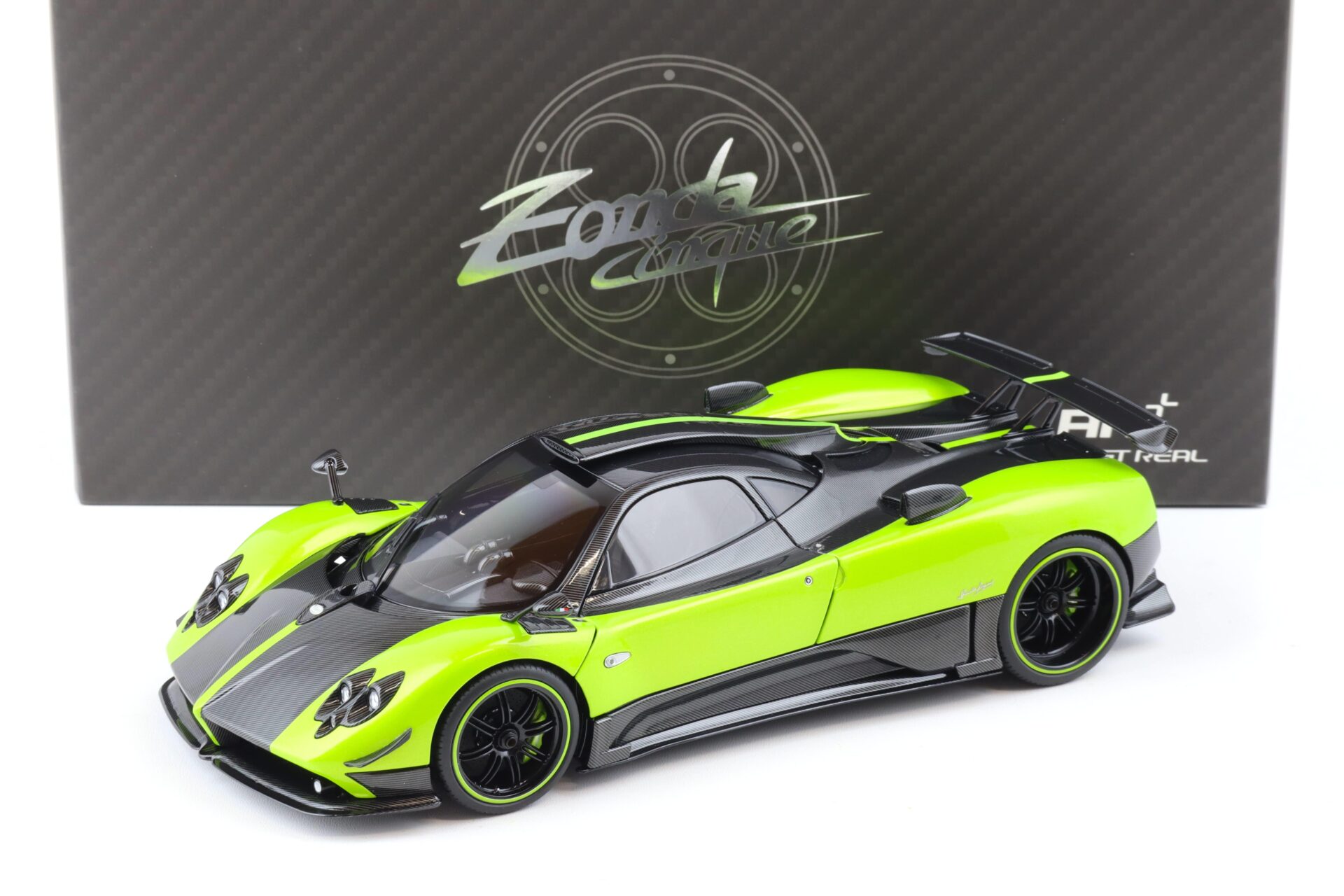 1:18 Almost Real Pagani Zonda Cinque Coupe 2009 Verde Firenze green