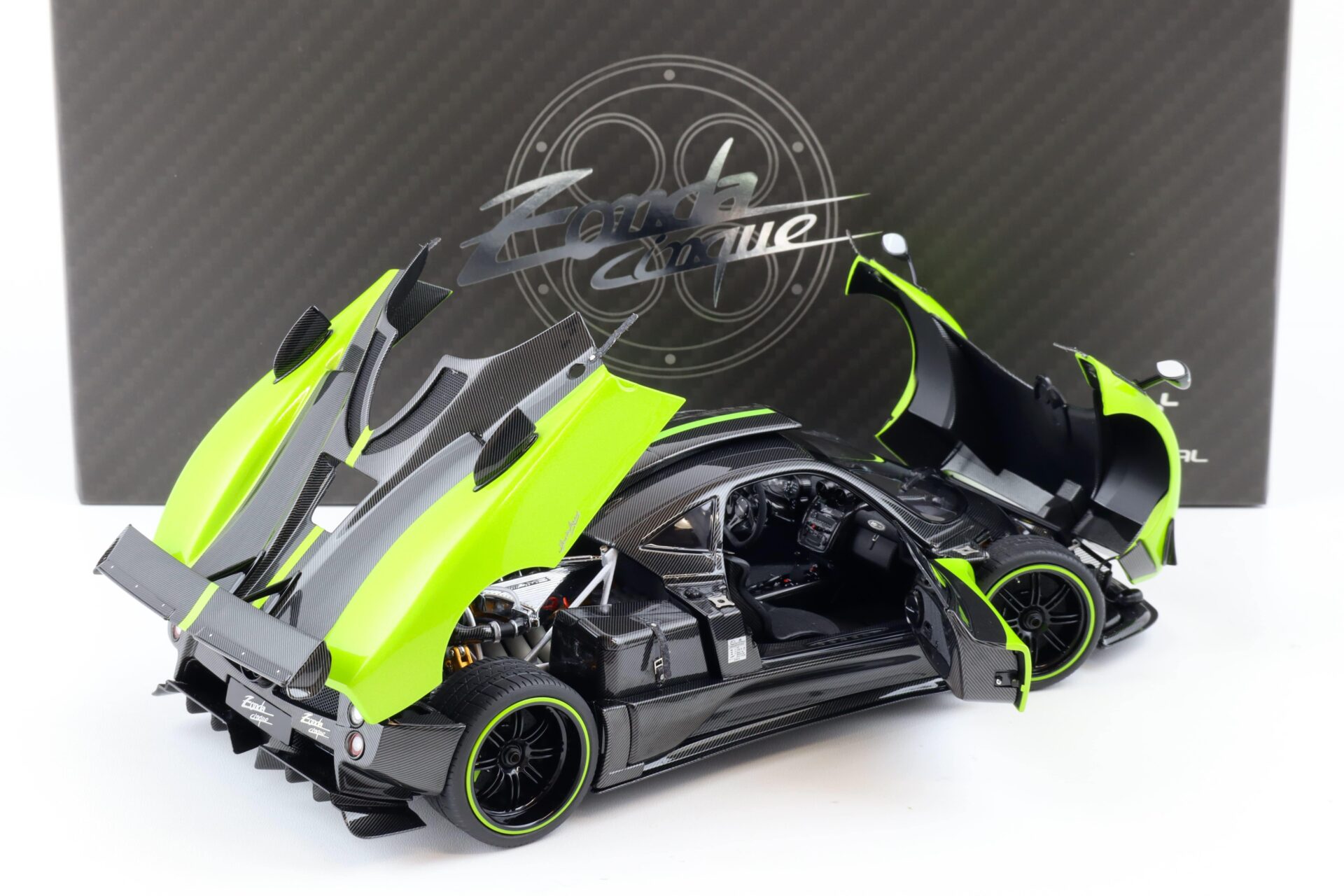 1:18 Almost Real Pagani Zonda Cinque Coupe 2009 Verde Firenze green