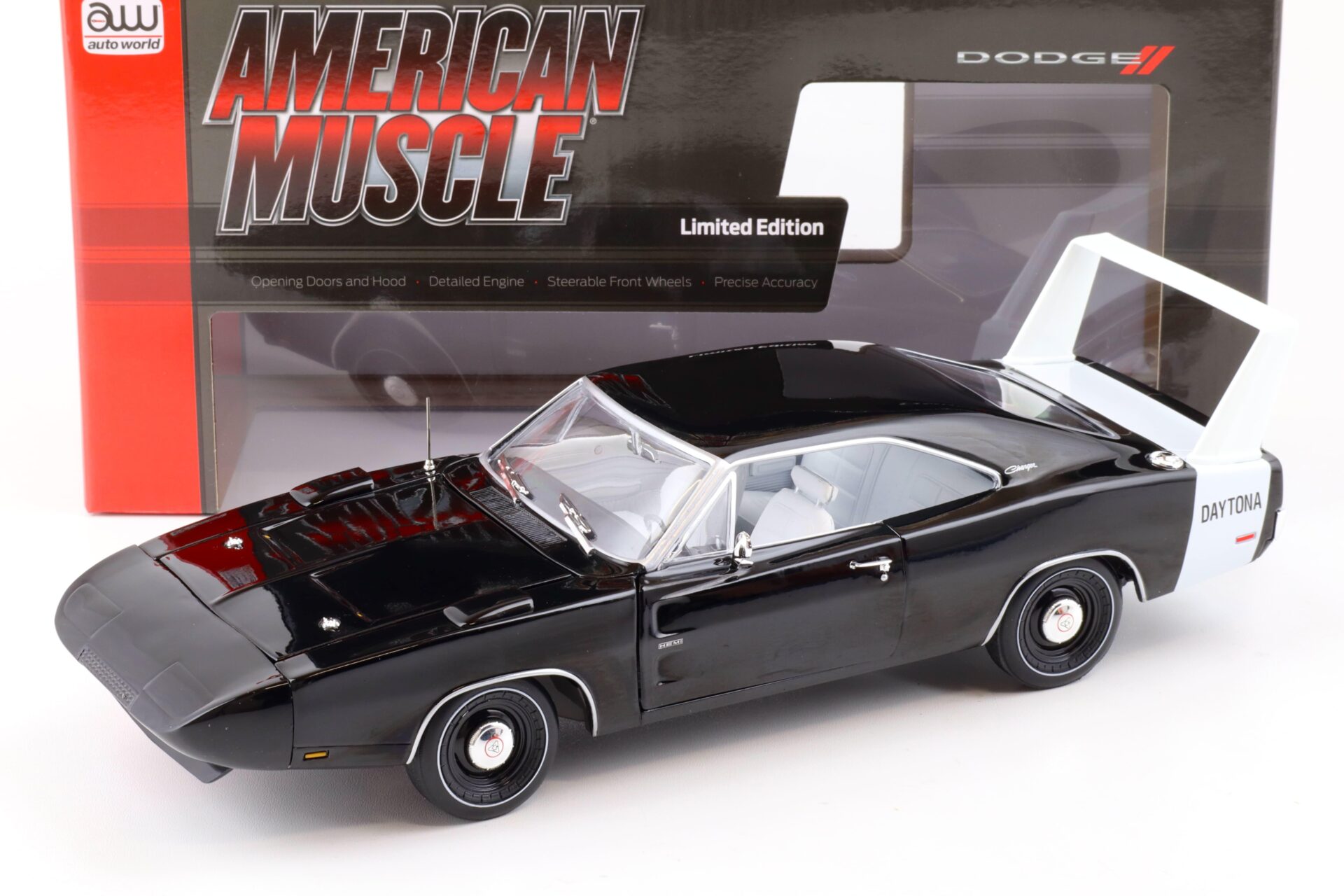 1:18 Auto World 1969 Dodge Charger Daytona Hemi X9 black/ white