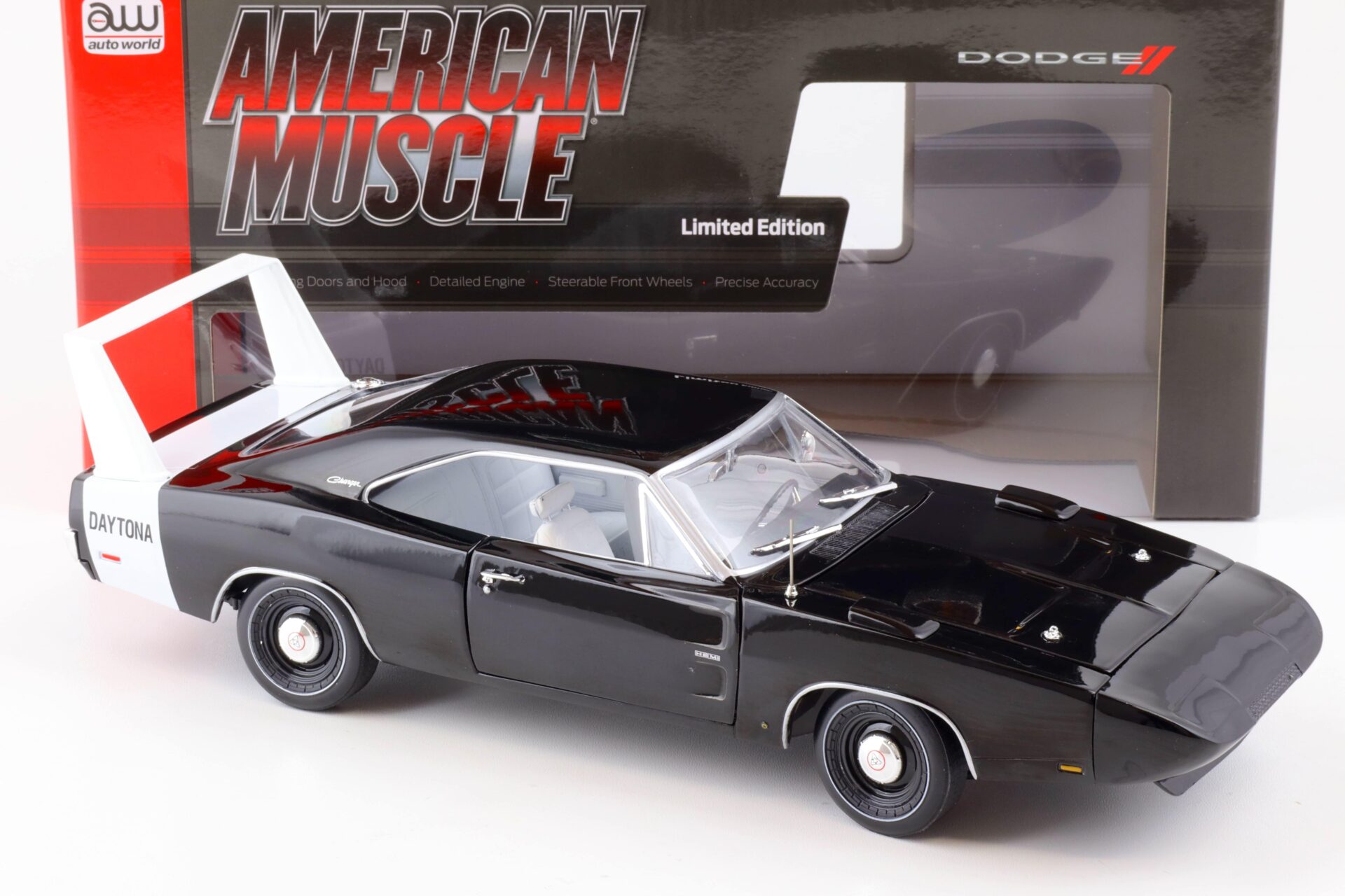 1:18 Auto World 1969 Dodge Charger Daytona Hemi X9 black/ white