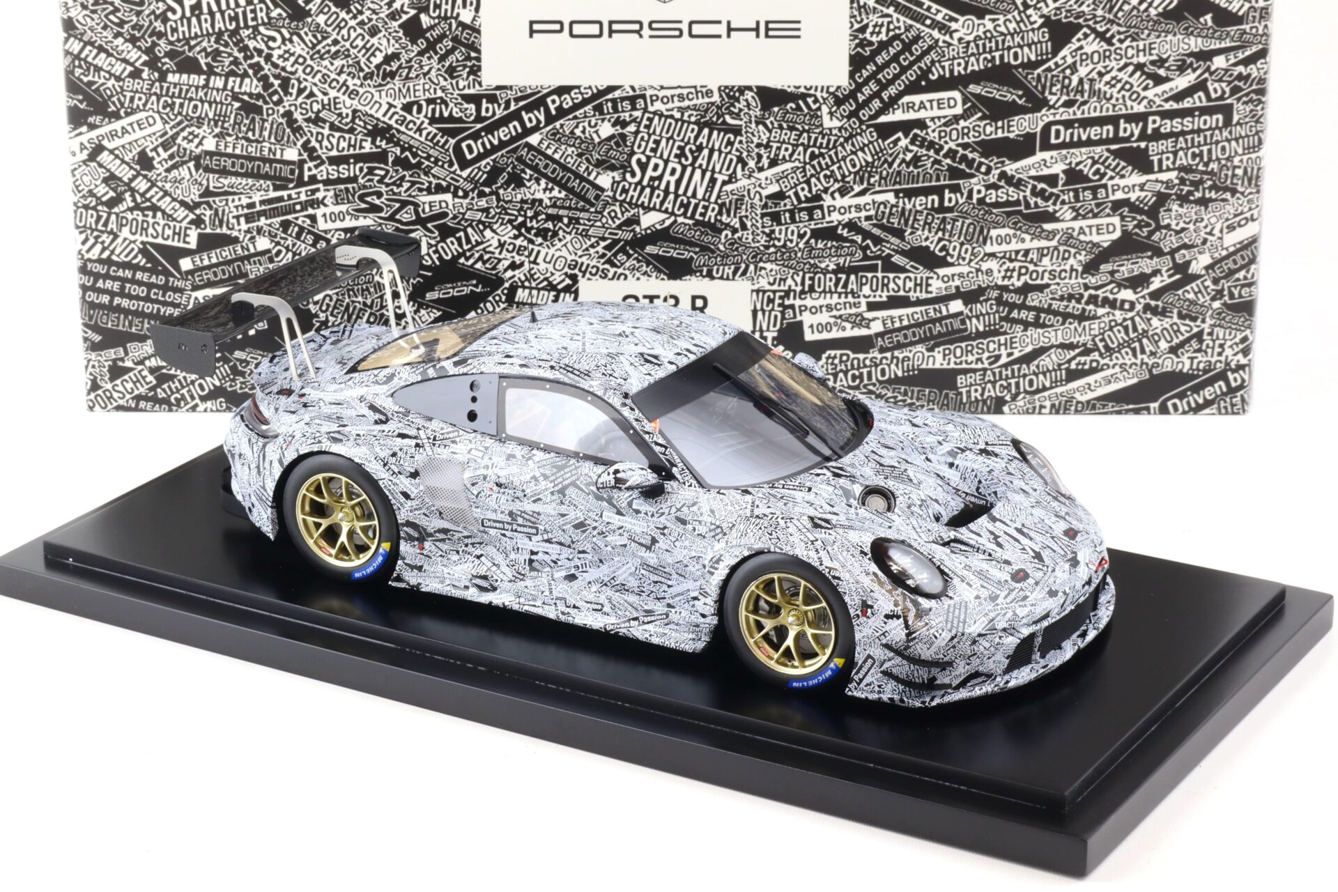 1:18 Spark Porsche 911 (992) GT3 R Testcar Erlkönig white/ black WAP DEALER