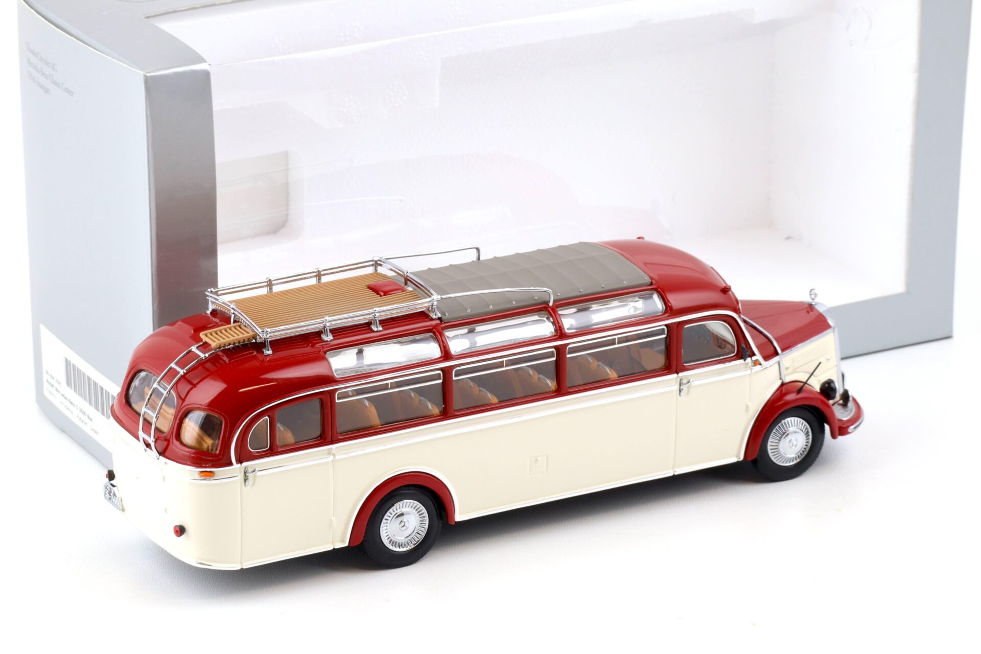 1:43 Minichamps Mercedes O 3500 BUS Ruby red/ cream white DEALER VERSION