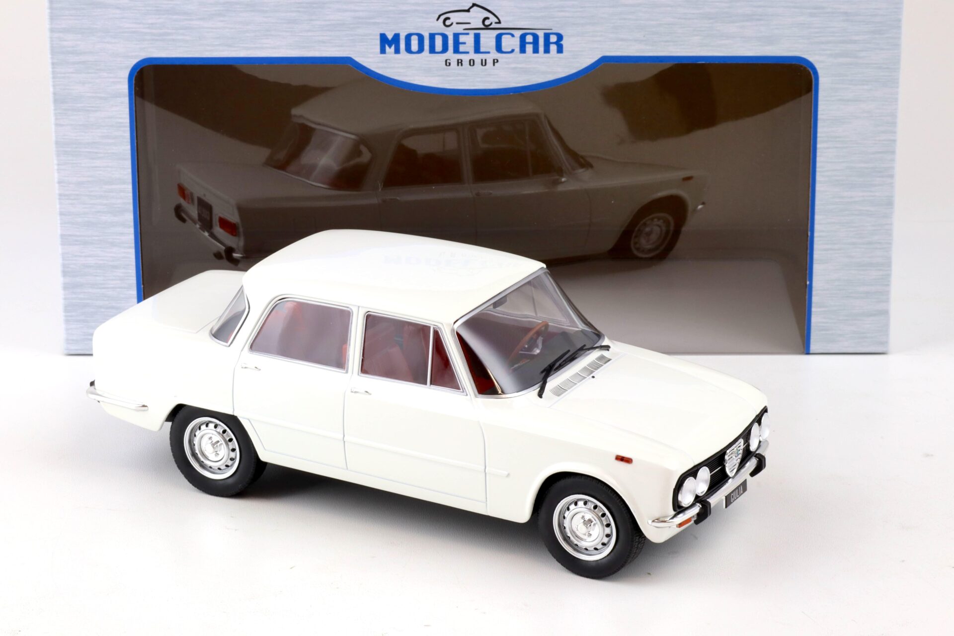 1:18 MCG Alfa Romeo Giulia Nuova Super 1974 white