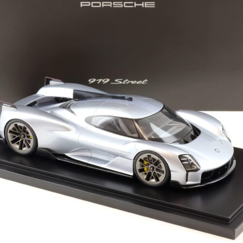 1:18 Spark Porsche 919 Street silver Limited 919 pcs. WAP DEALER