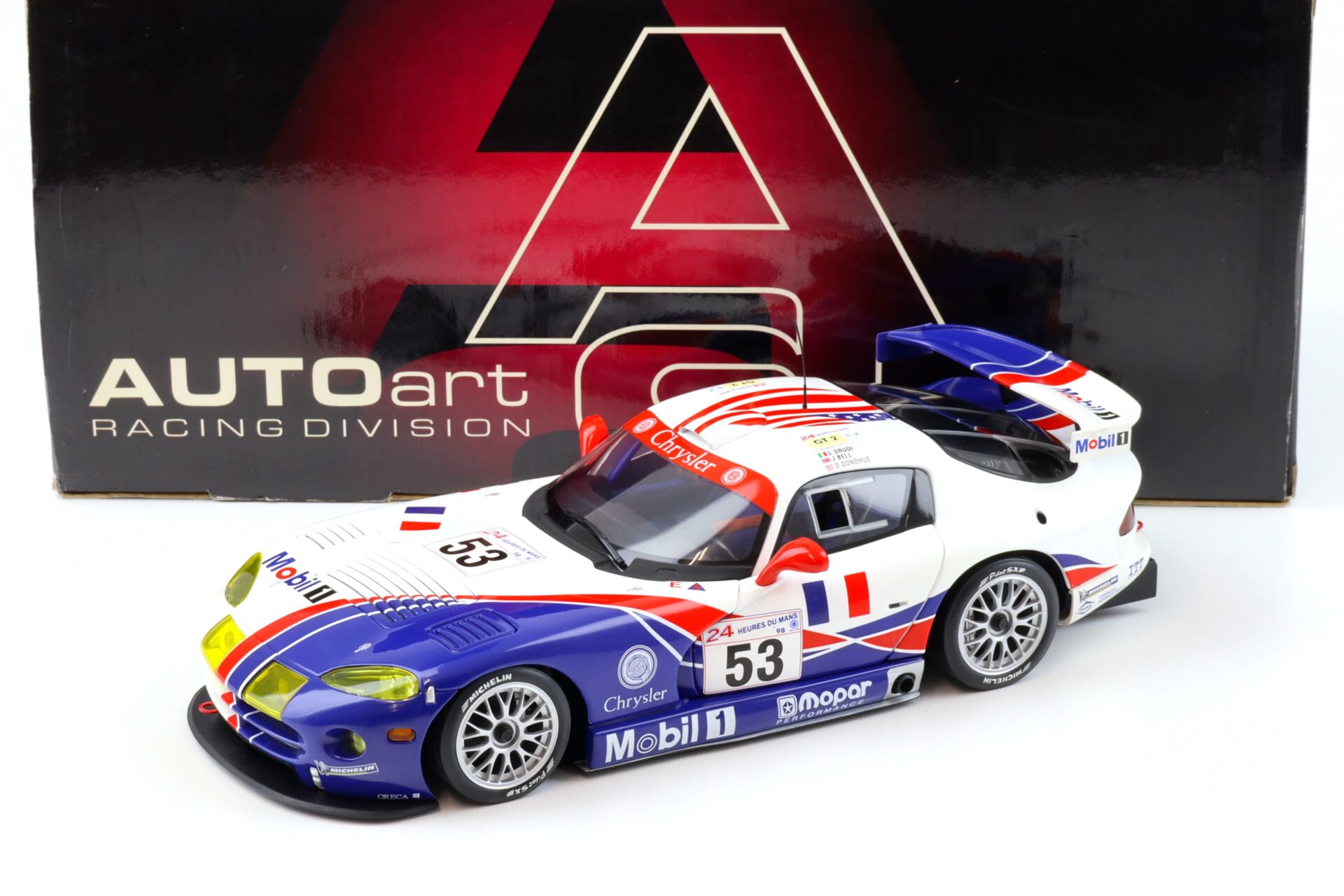 1:18 AUTOart Dodge Viper GTS-R #53 Winner Le Mans 1998 Drudi/ Donohue 89824