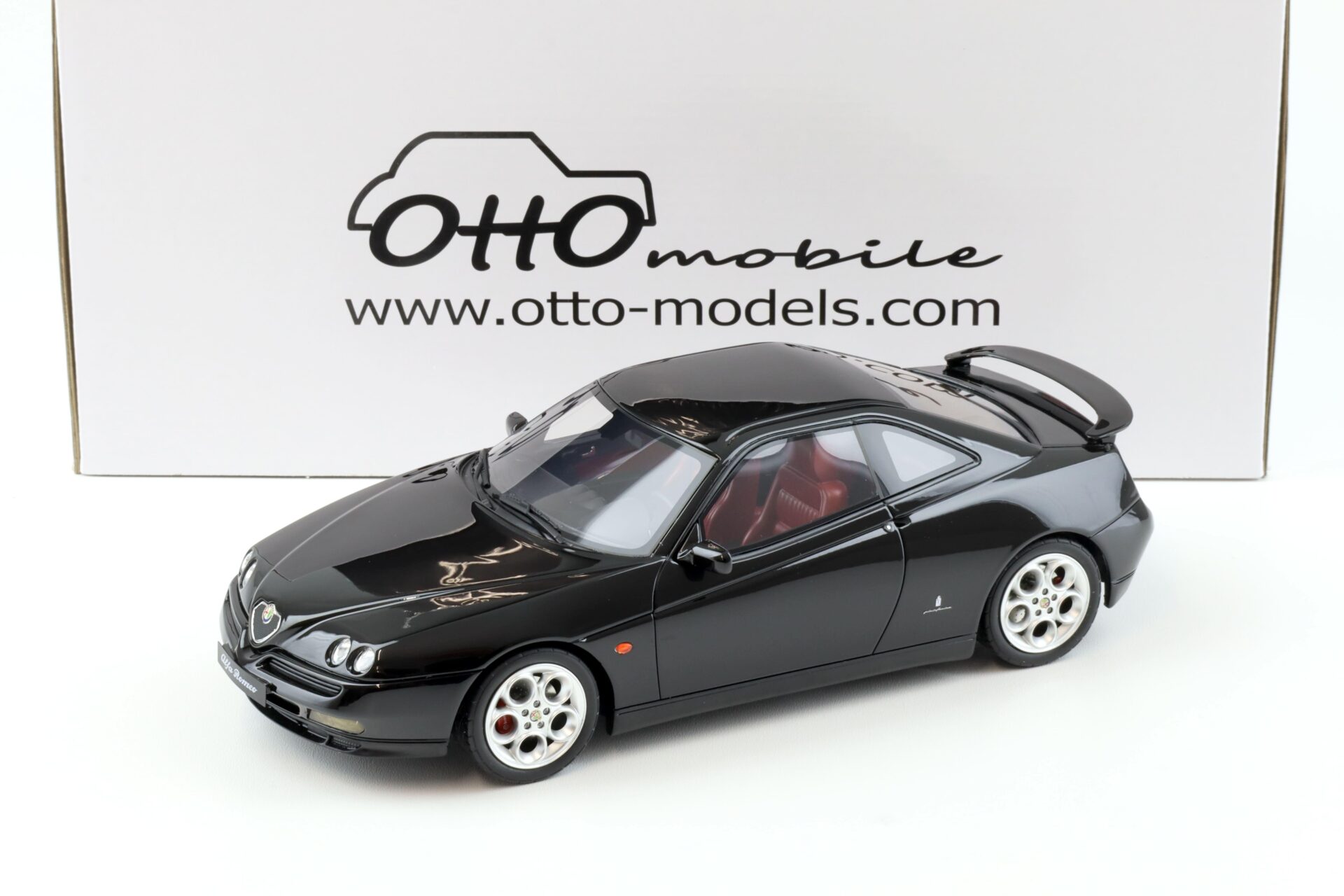 ID 92224 orig.jpg 1:18 OTTO mobile OT1057 Alfa Romeo GTV Coupe V6 black 2000