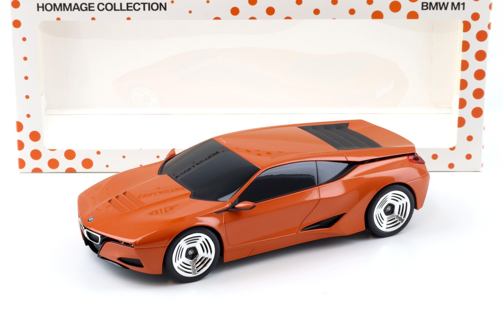 ID 92744 orig.jpg 1:18 Norev BMW M1 Hommage orange metallic Hommage Collection DEALER VERSION
