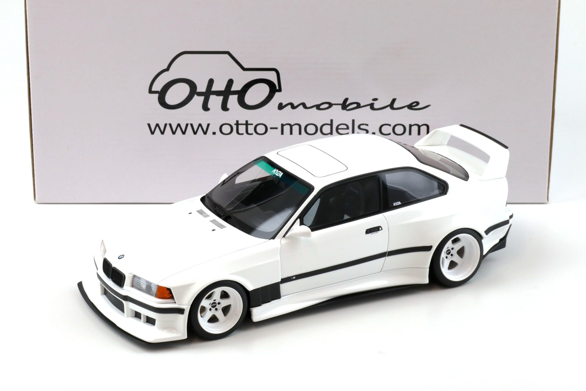 1:18 OTTO mobile OT1051 BMW E36 Khyzyl Saleem Alpine white 2022