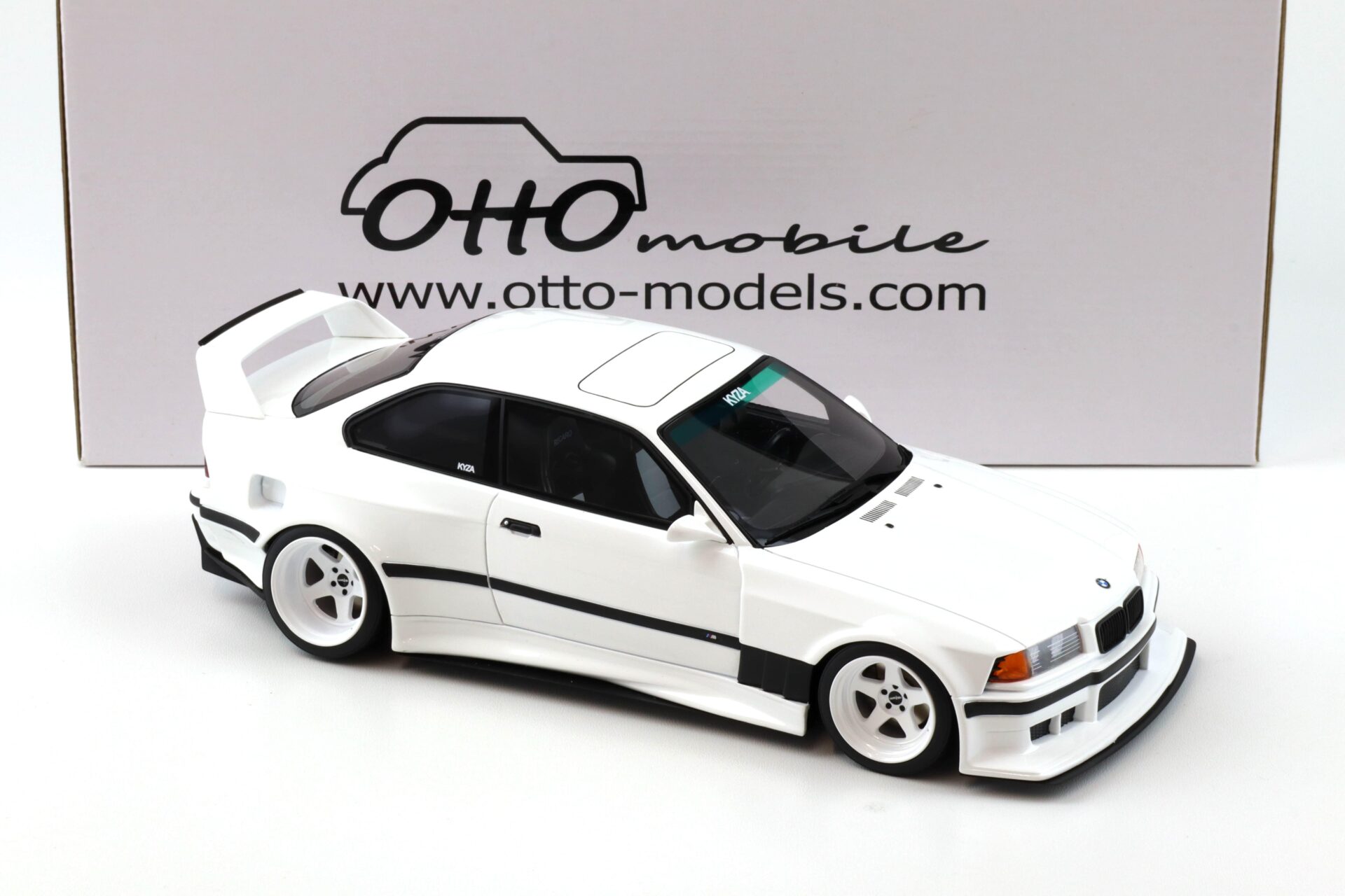 1:18 OTTO mobile OT1051 BMW E36 Khyzyl Saleem Alpine white 2022