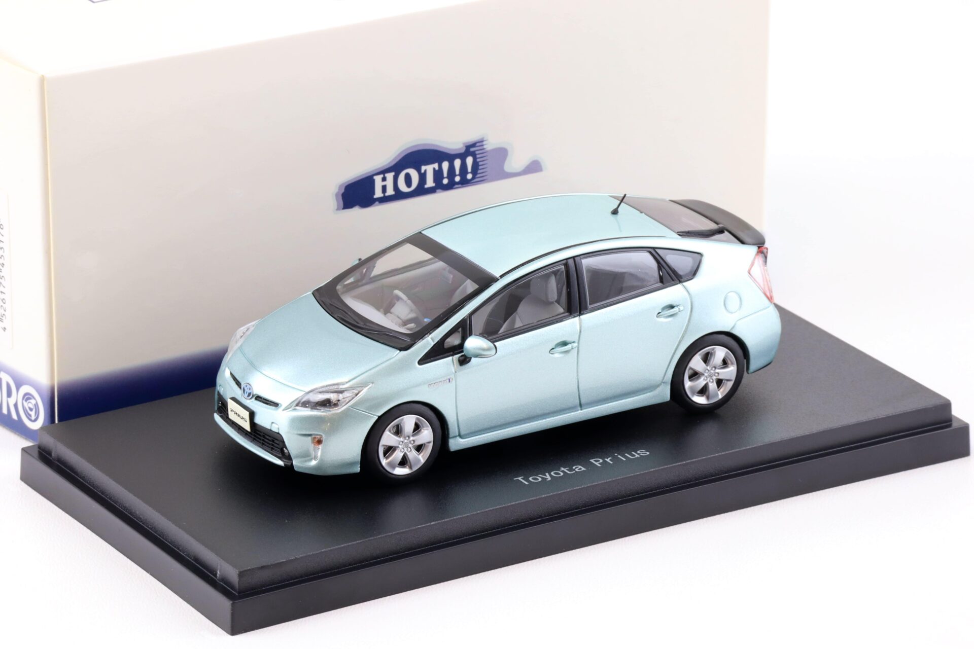 1:43 Ebbro Toyota Prius frosty green metallic 2012