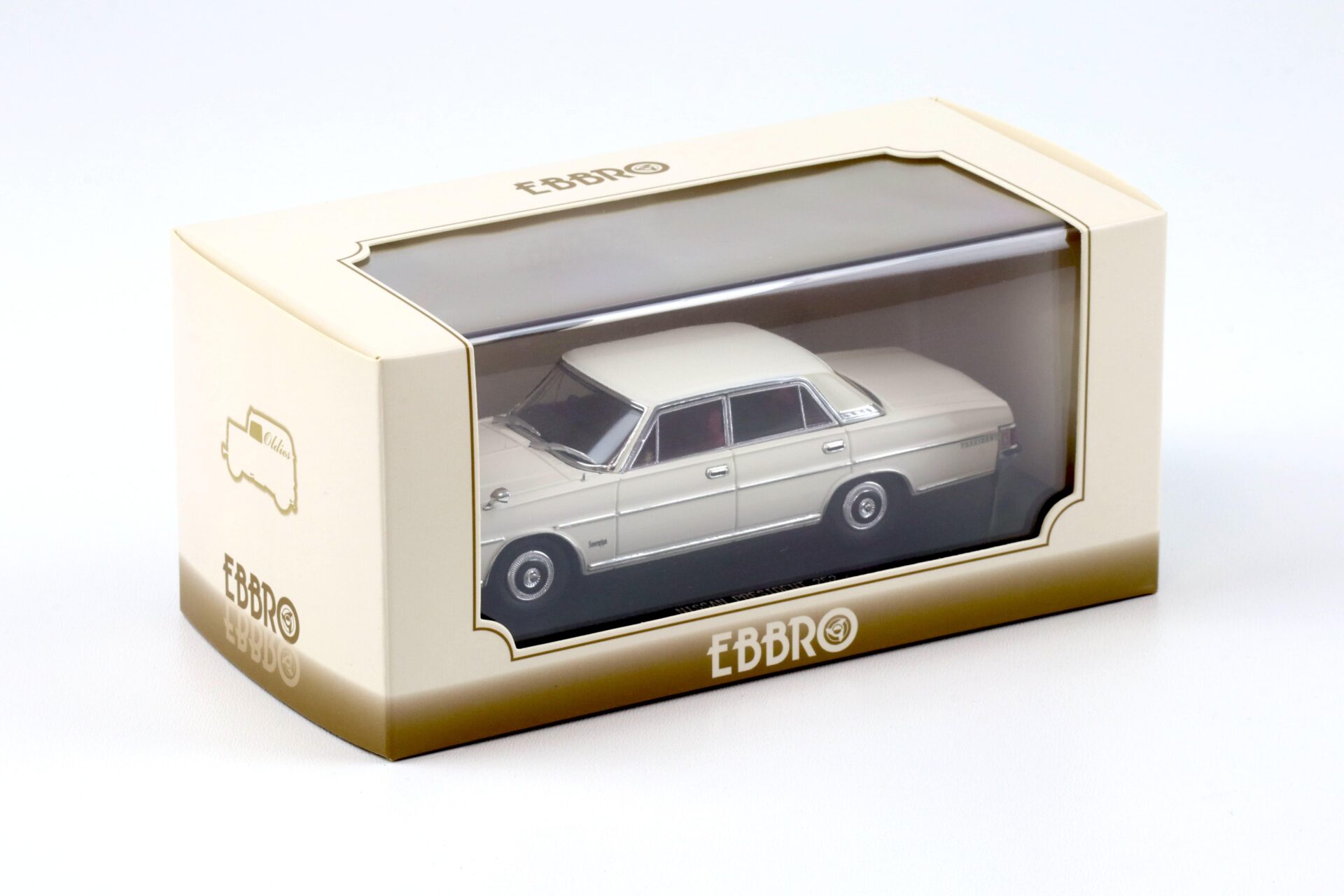 1:43 Ebbro Nissan President 252 Limousine white