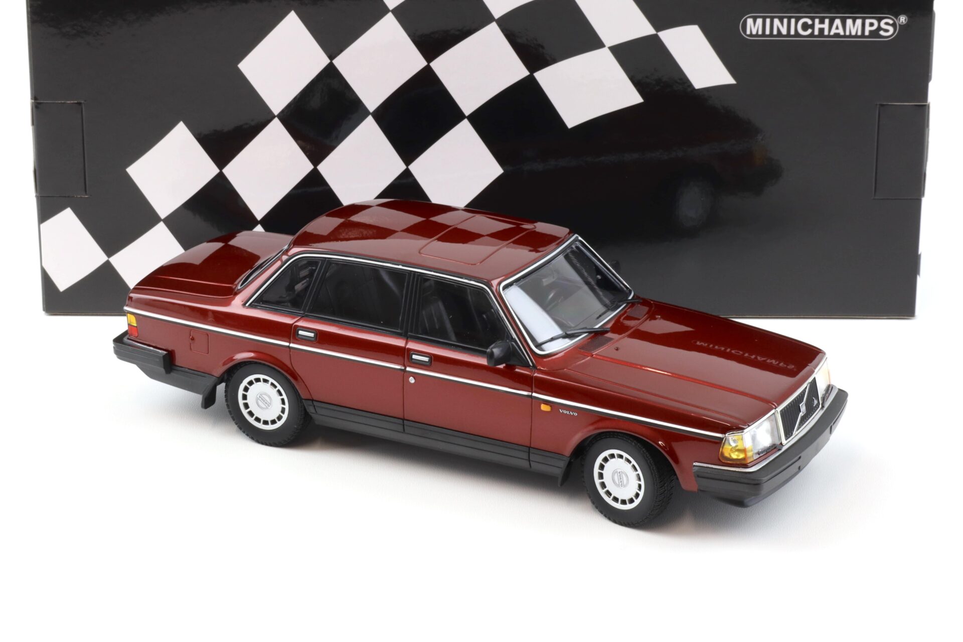 1:18 Minichamps Volvo 240 GL Limousine 1986 dark red metallic