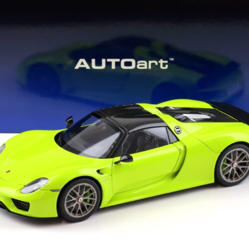 1:18 AUTOart Porsche 918 Spyder Weissach Package 2013 Acid green 77921