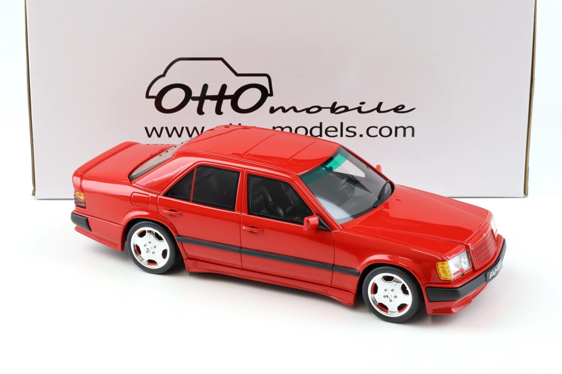 1:18 OTTO mobile OT1104 Mercedes 300E 6.0 AMG Signal red 1987