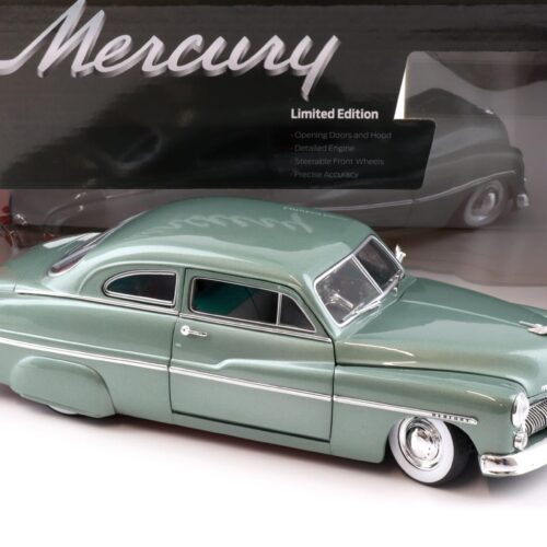 1:18 Auto World 1949 Mercury Eight Coupe Berwick green