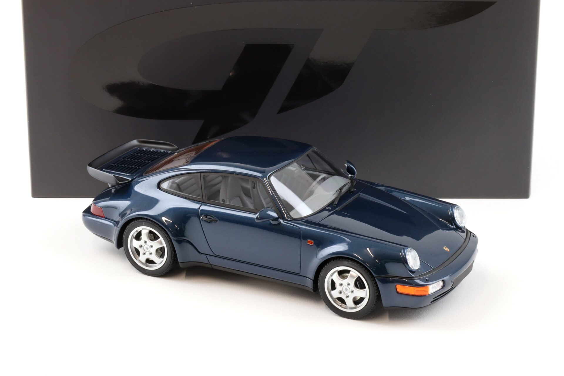 1:18 GT Spirit GT315 Porsche 911 (964) Turbo 3.3 Coupe 1991 amazon green