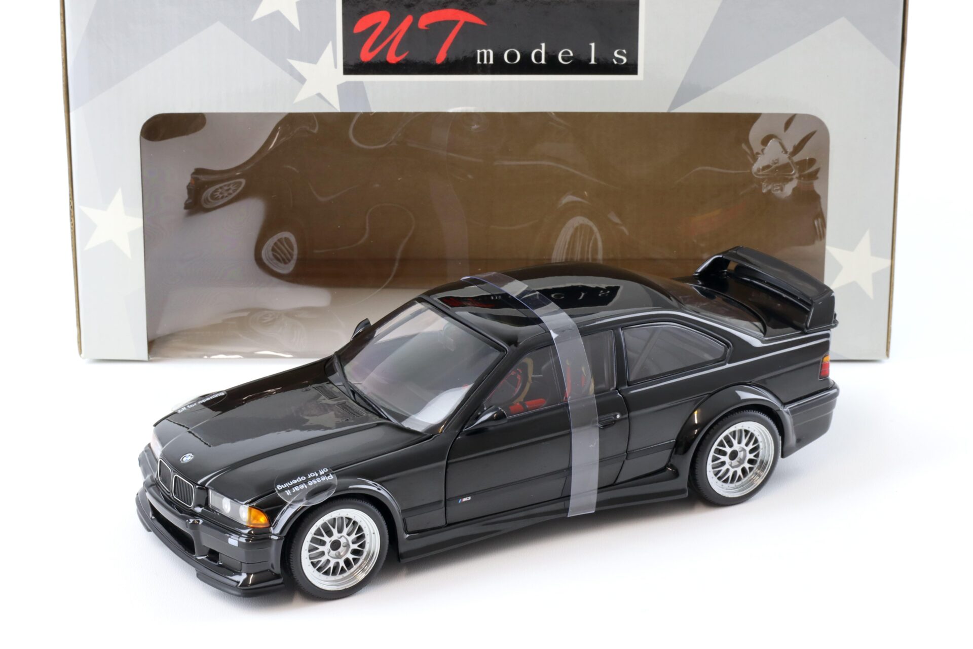 1:18 UT Models BMW M3 GTR E36 Coupe Street Version black