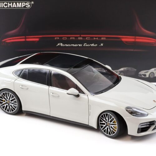 1:18 Minichamps Porsche Panamera Turbo S 2020 Chalk grey