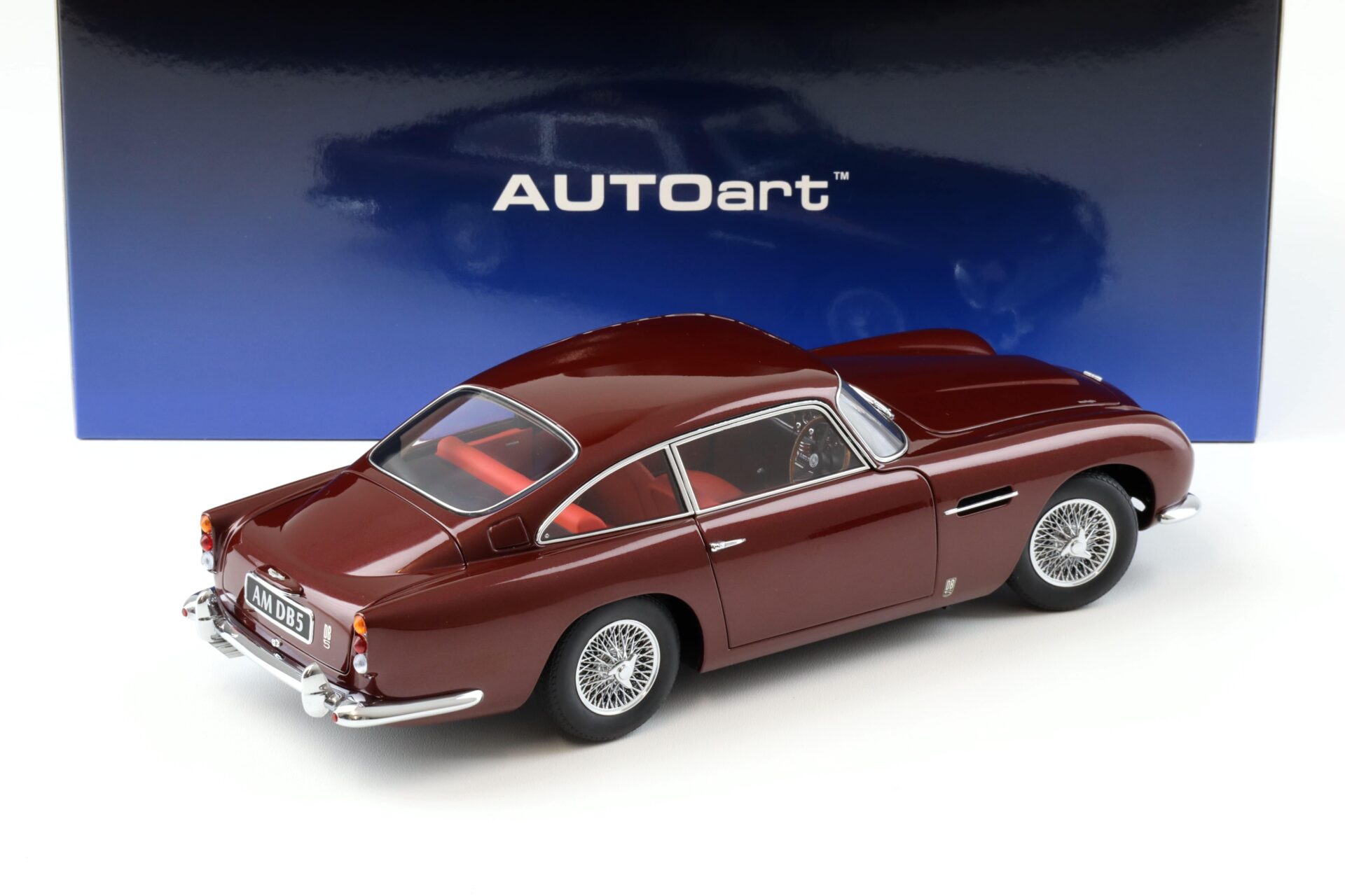 1:18 AUTOart Aston Martin DB5 Coupe 1964 Dubonnet Rosso red 70289