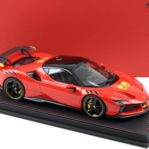 1:18 MR Collection Ferrari SF90 XX Stradale Rosso Scuderia with display - Limited 99 pcs.