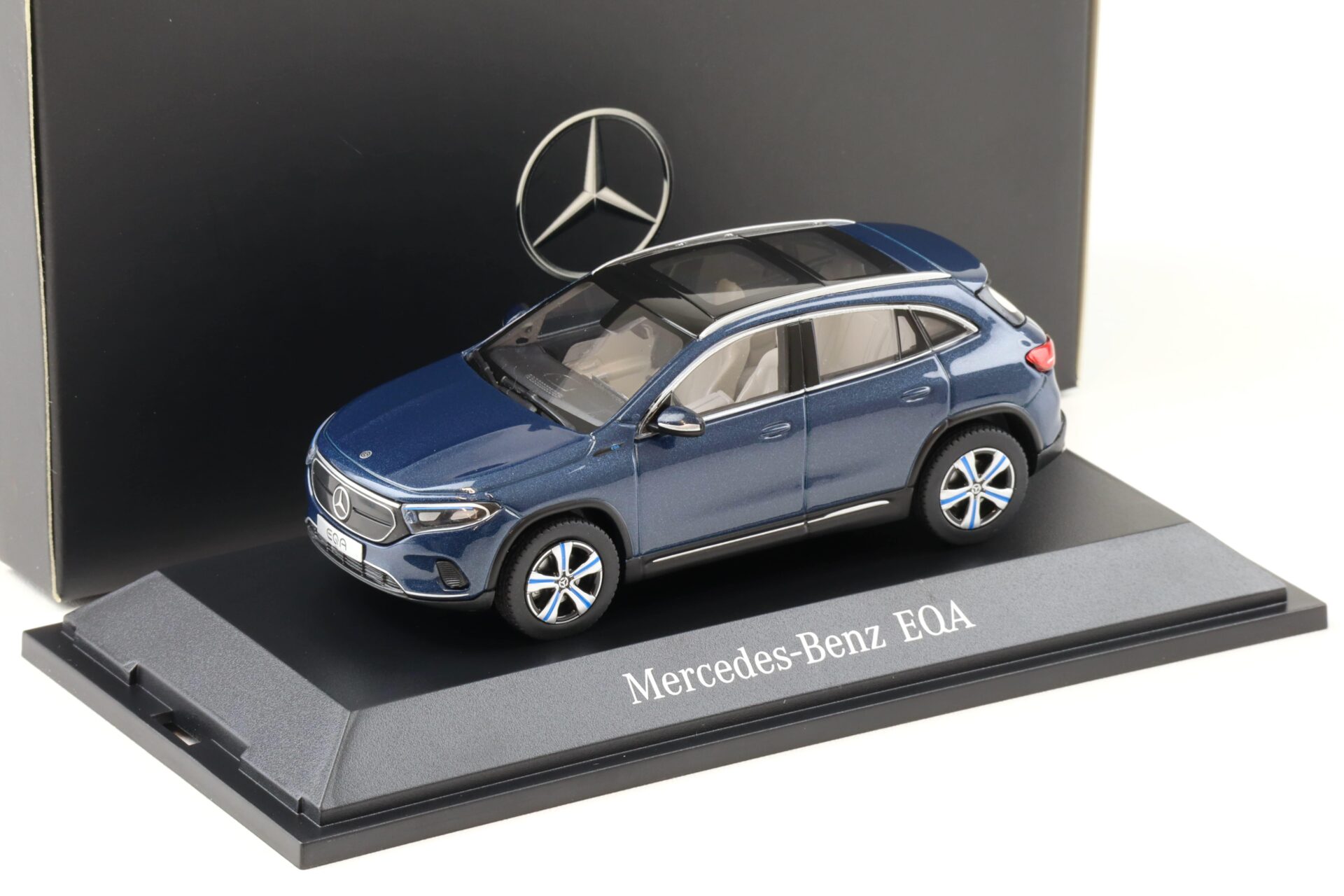 1:43 Herpa Mercedes EQA H243 Denim blue 2021 DEALER VERSION