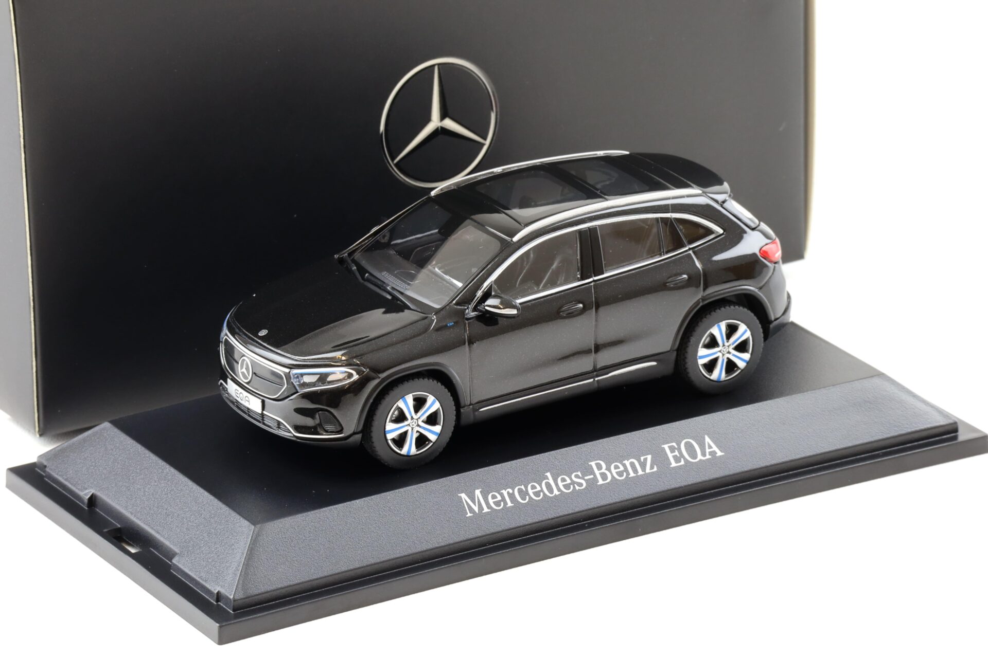 1:43 Herpa Mercedes EQA H243 Cosmos black 2021 DEALER VERSION