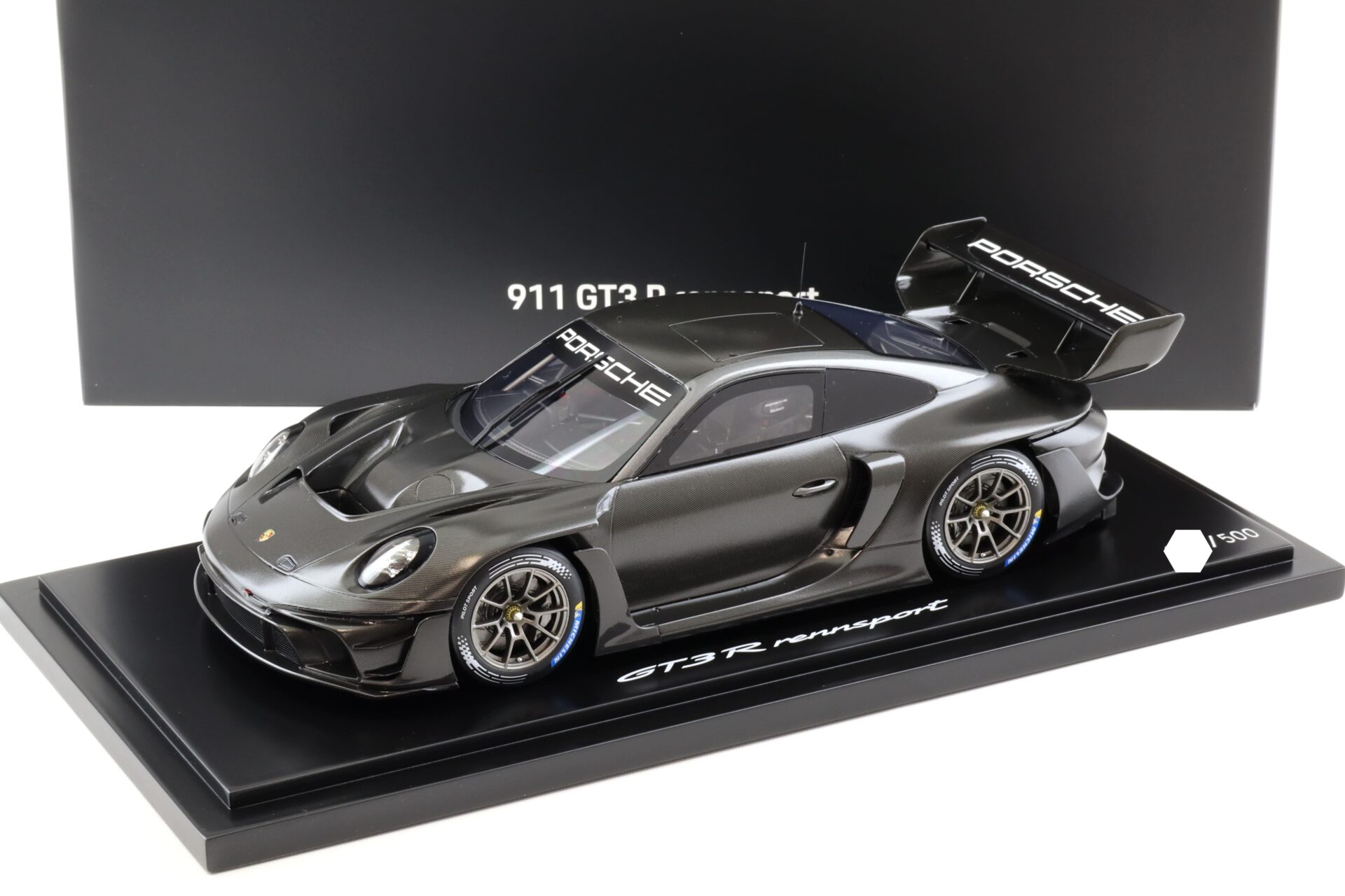 ID 98077 orig.jpg 1:18 Spark Porsche 911 992 GT3 R Rennsport Full Carbon black WAP DEALER