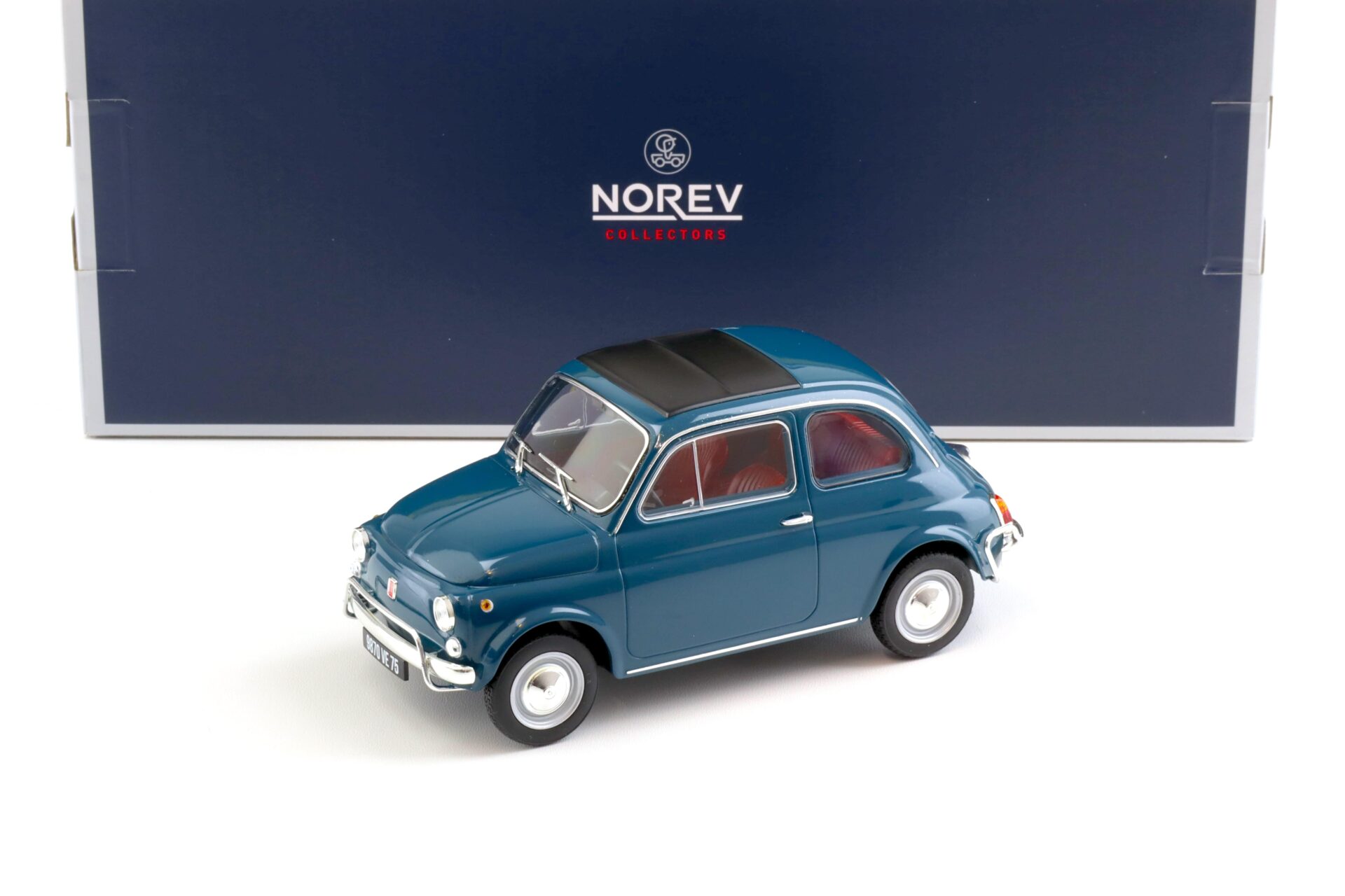 ID 98085 orig.jpg 1:18 Norev Fiat 500 L 1968 blue Turchese 187770
