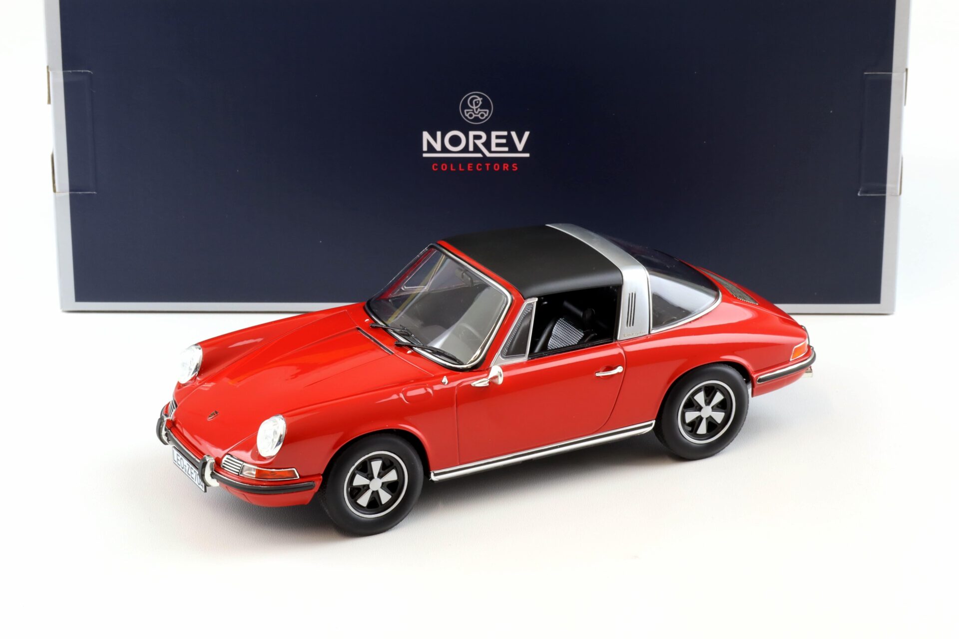 1:18 Norev Porsche 911 T Targa 1971 red 187634