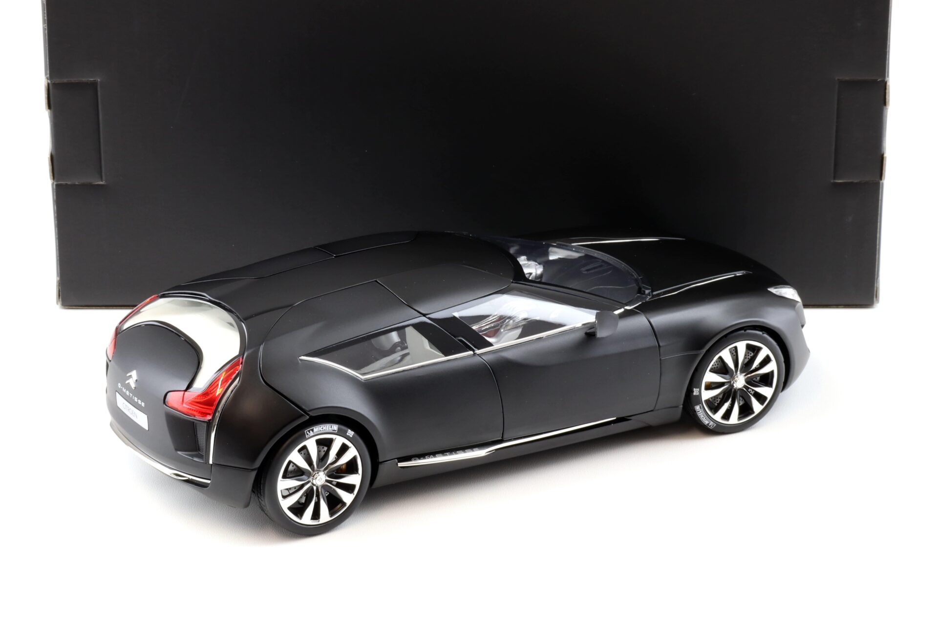 1:18 Norev Citroen C-Metisse 2008 black matt 181597