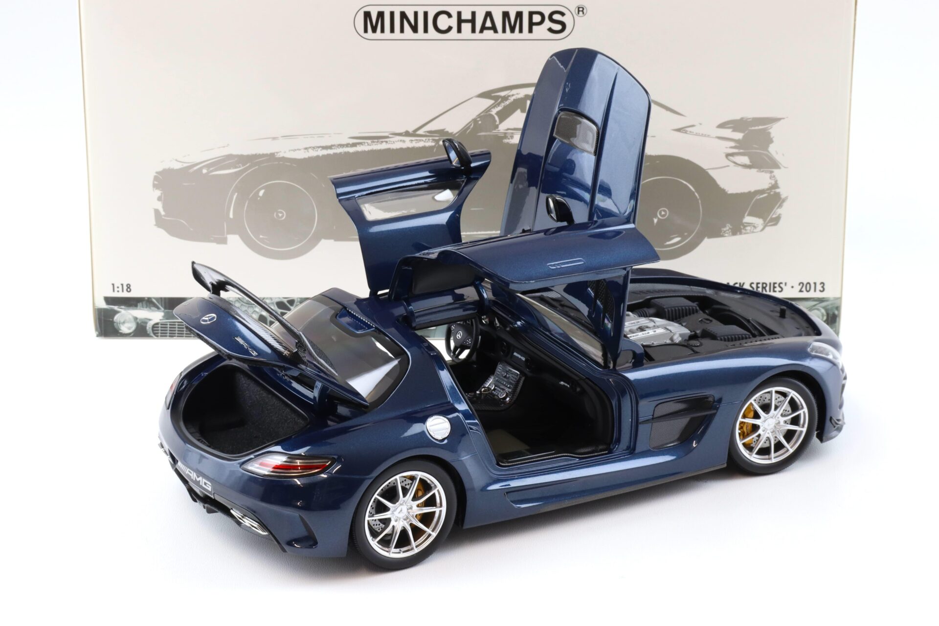 1:18 Minichamps Mercedes SLS AMG Black Series 2013 Daytona blue metallic