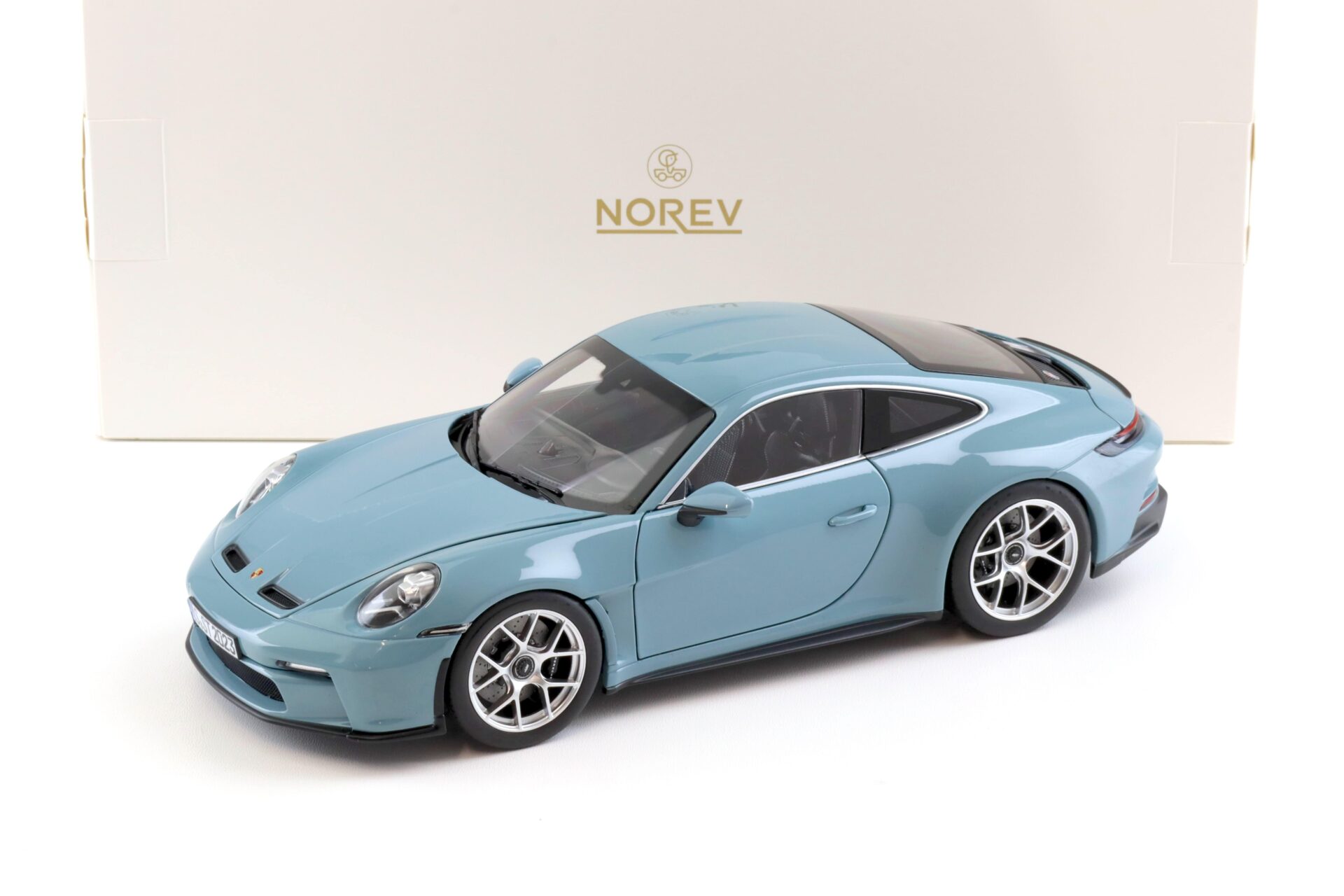1:18 Norev Porsche 911 992 S/T Coupe 2023 Meissen blue 187470