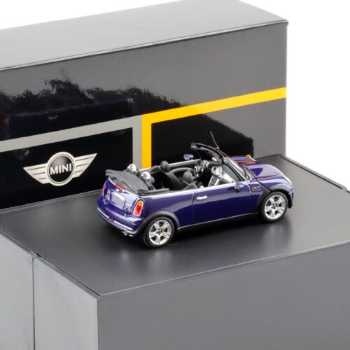 1:43 Minichamps Mini Cooper R52 Convertible black-eye-purple-met. DEALER VERSION