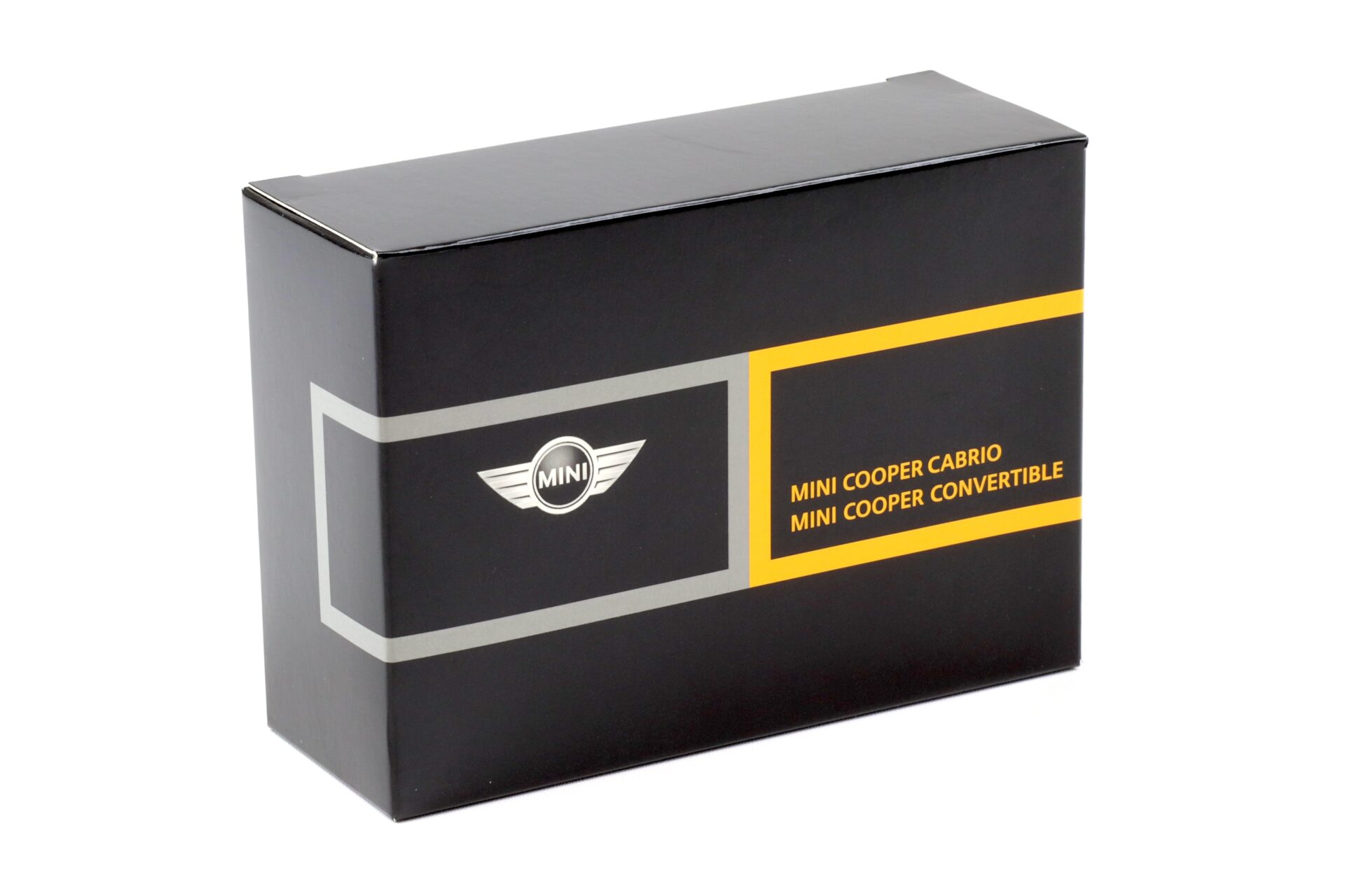 1:43 Minichamps Mini Cooper R52 Convertible black-eye-purple-met. DEALER VERSION