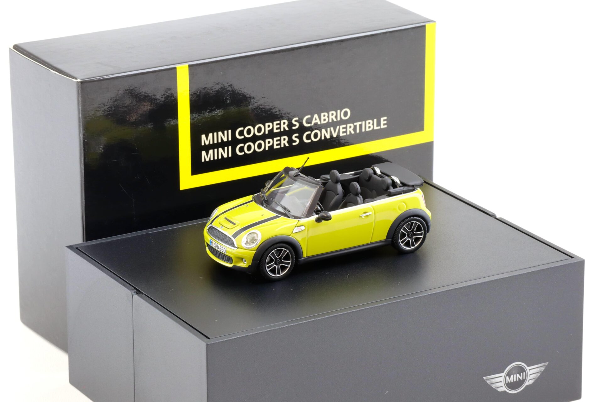 1:43 Minichamps Mini Cooper S R57 Convertible Interchange yellow DEALER VERSION