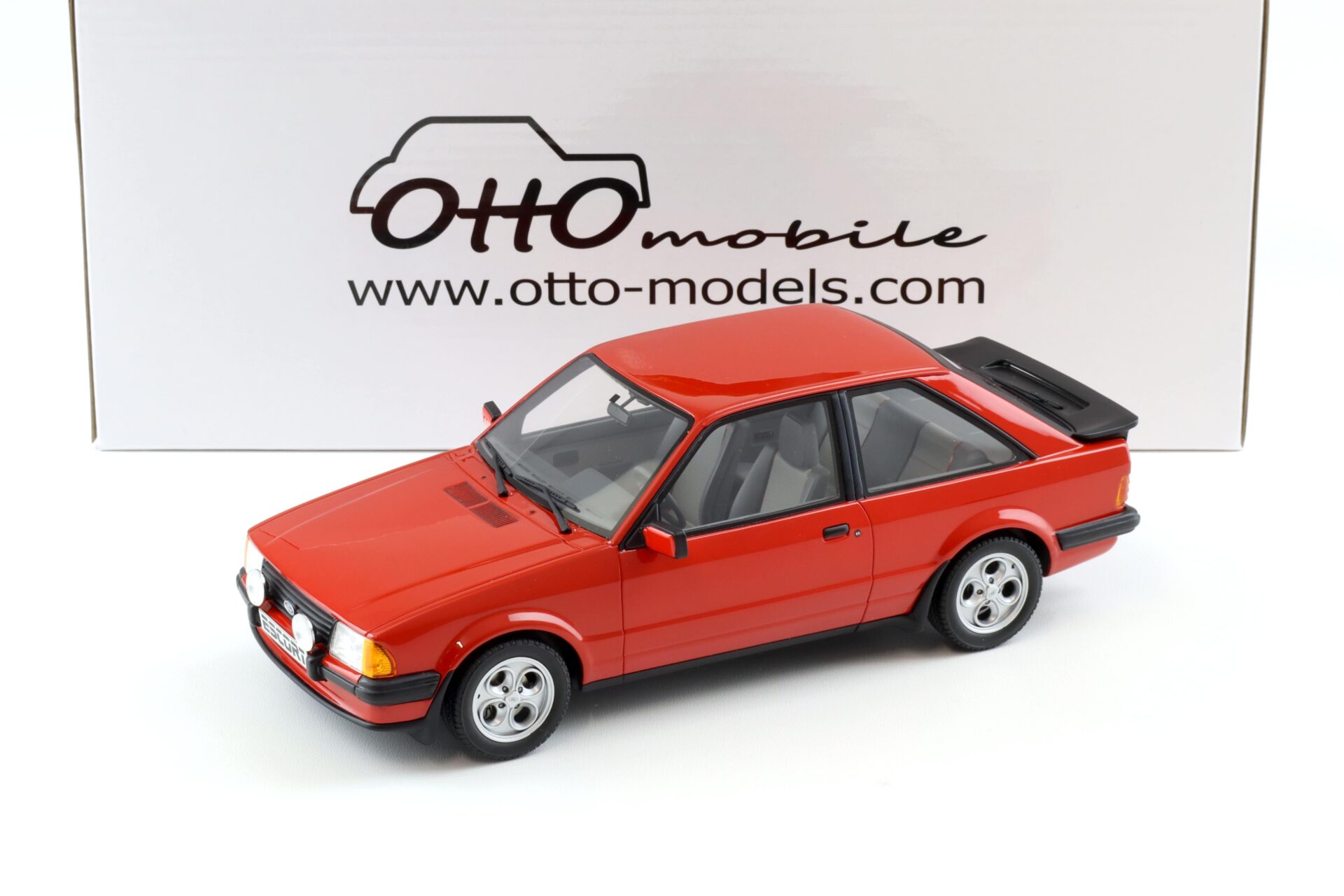 ID 98391 orig 1.jpg 1:18 OTTO mobile OT1049 Ford Escort XR3i MK3 Sunburst red 1985