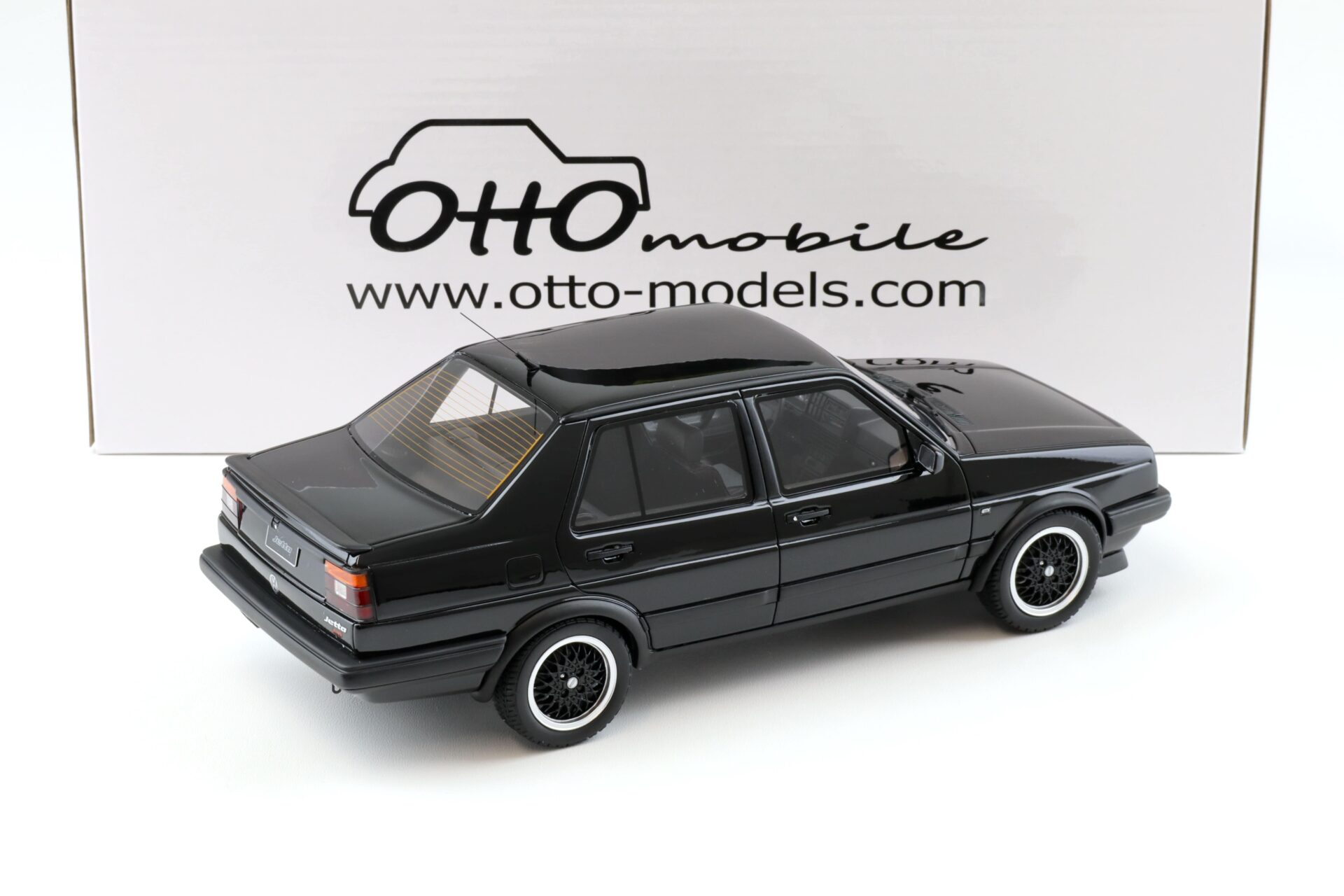 1:18 OTTO mobile OT1021 VW Jetta MK2 Sedan 1987 black